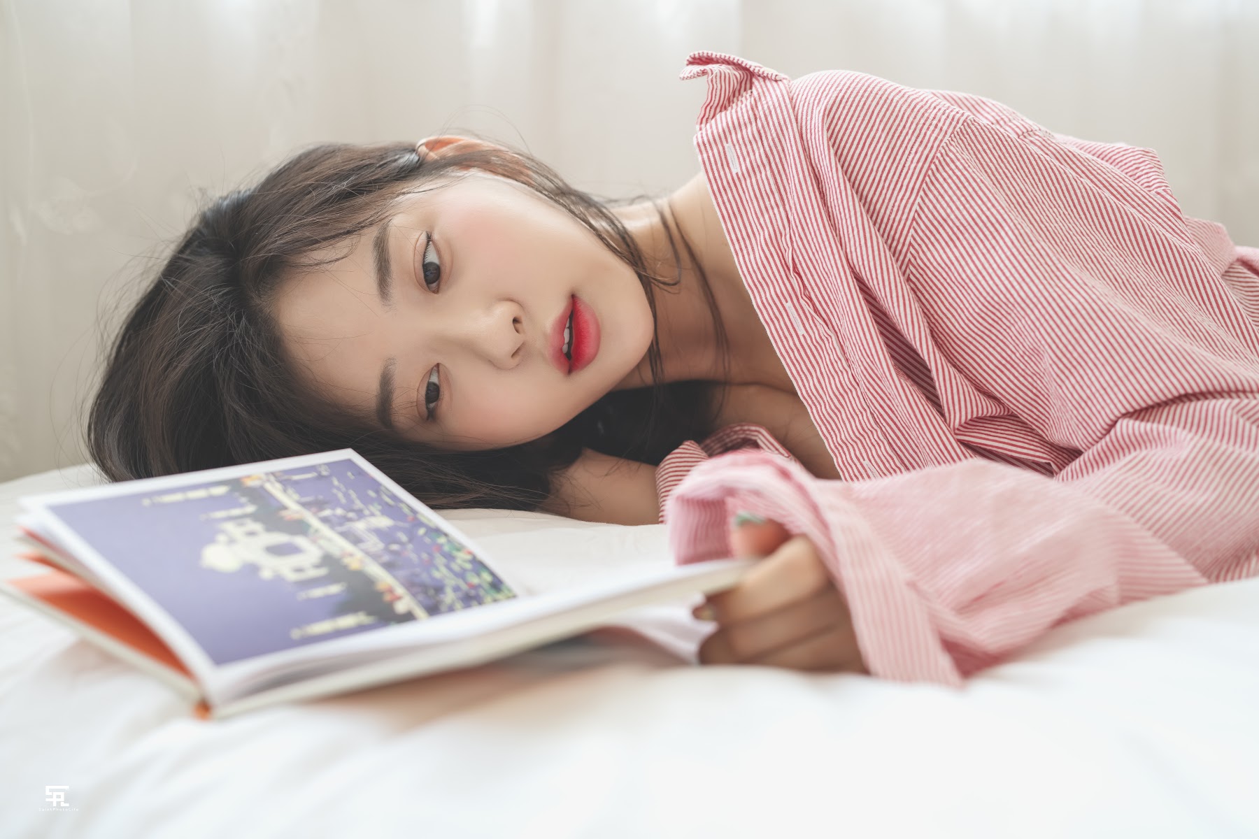 SAINT Photolife – Zenny (신재은) – Zenny’s daily life - P18
