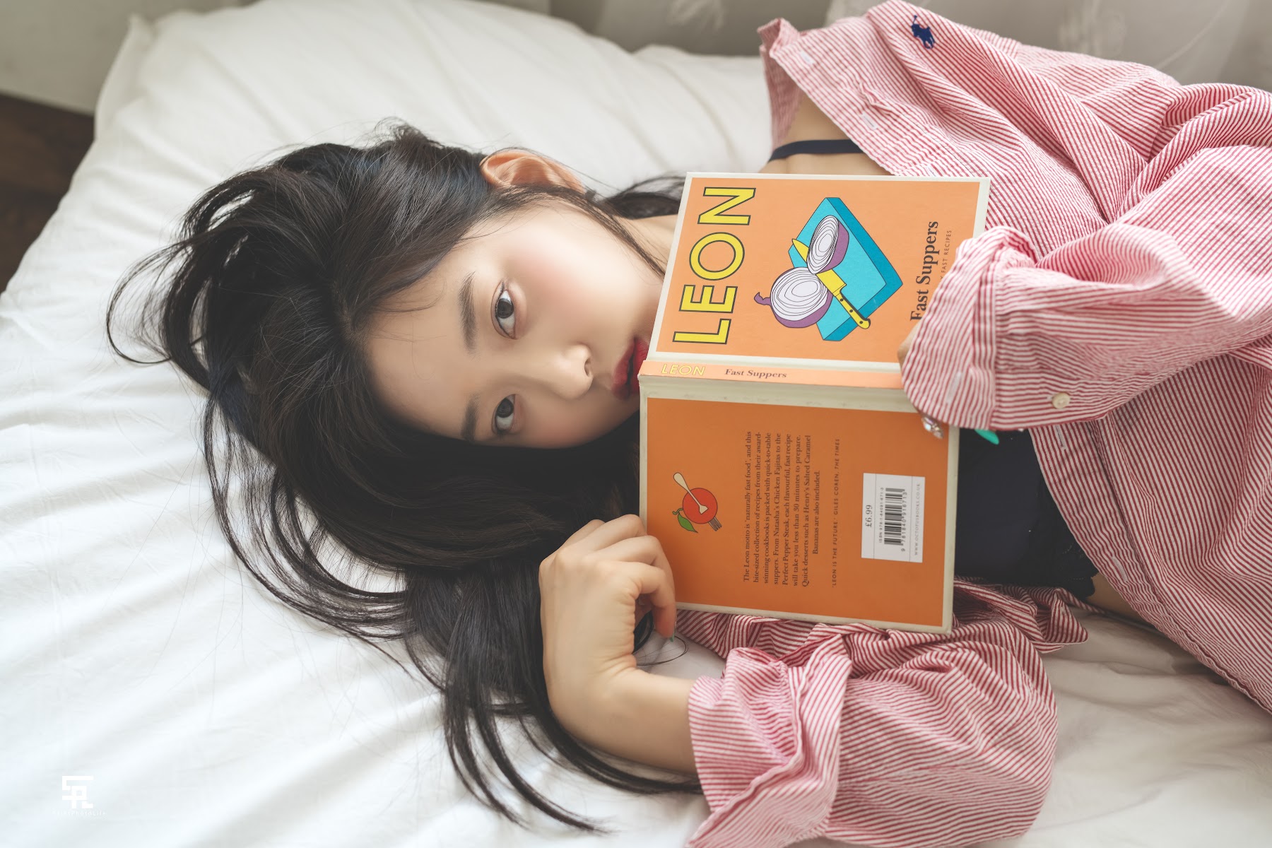 SAINT Photolife – Zenny (신재은) – Zenny’s daily life - P21