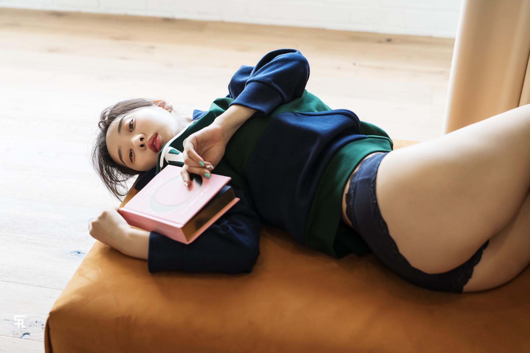 SAINT Photolife – Zenny (신재은) – Zenny’s daily life - P31