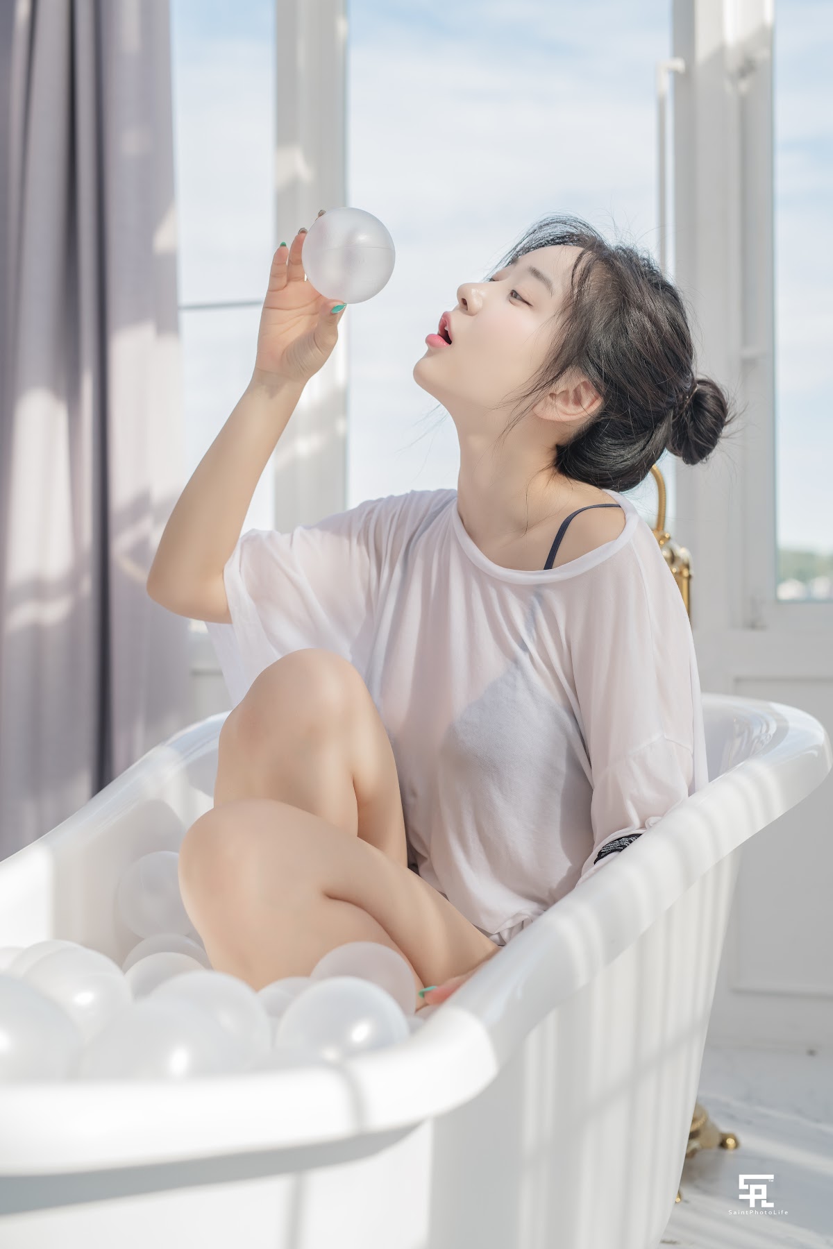 SAINT Photolife – Zenny (신재은) – Zenny’s daily life - P37