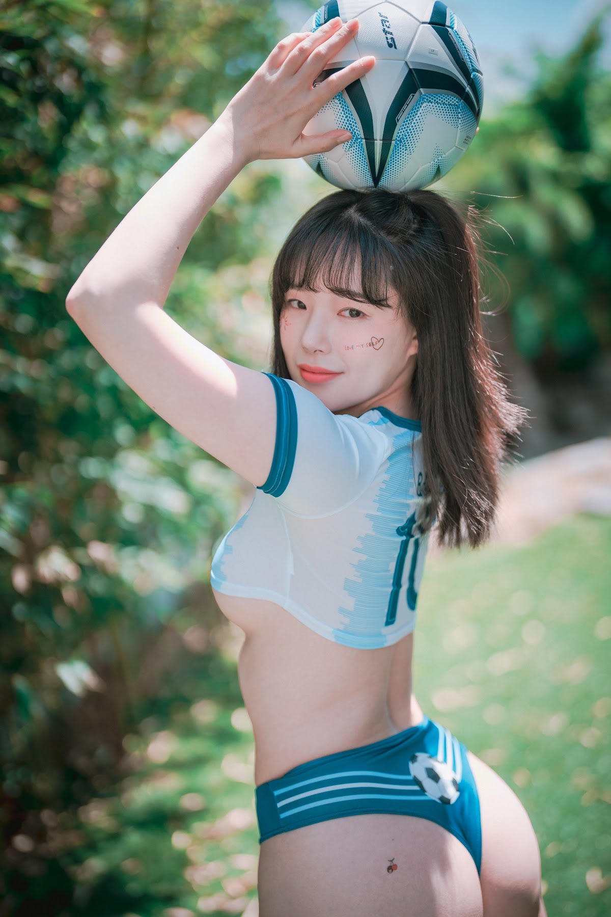 DJAWA Photo – Pia (피아) – Football Star - P1