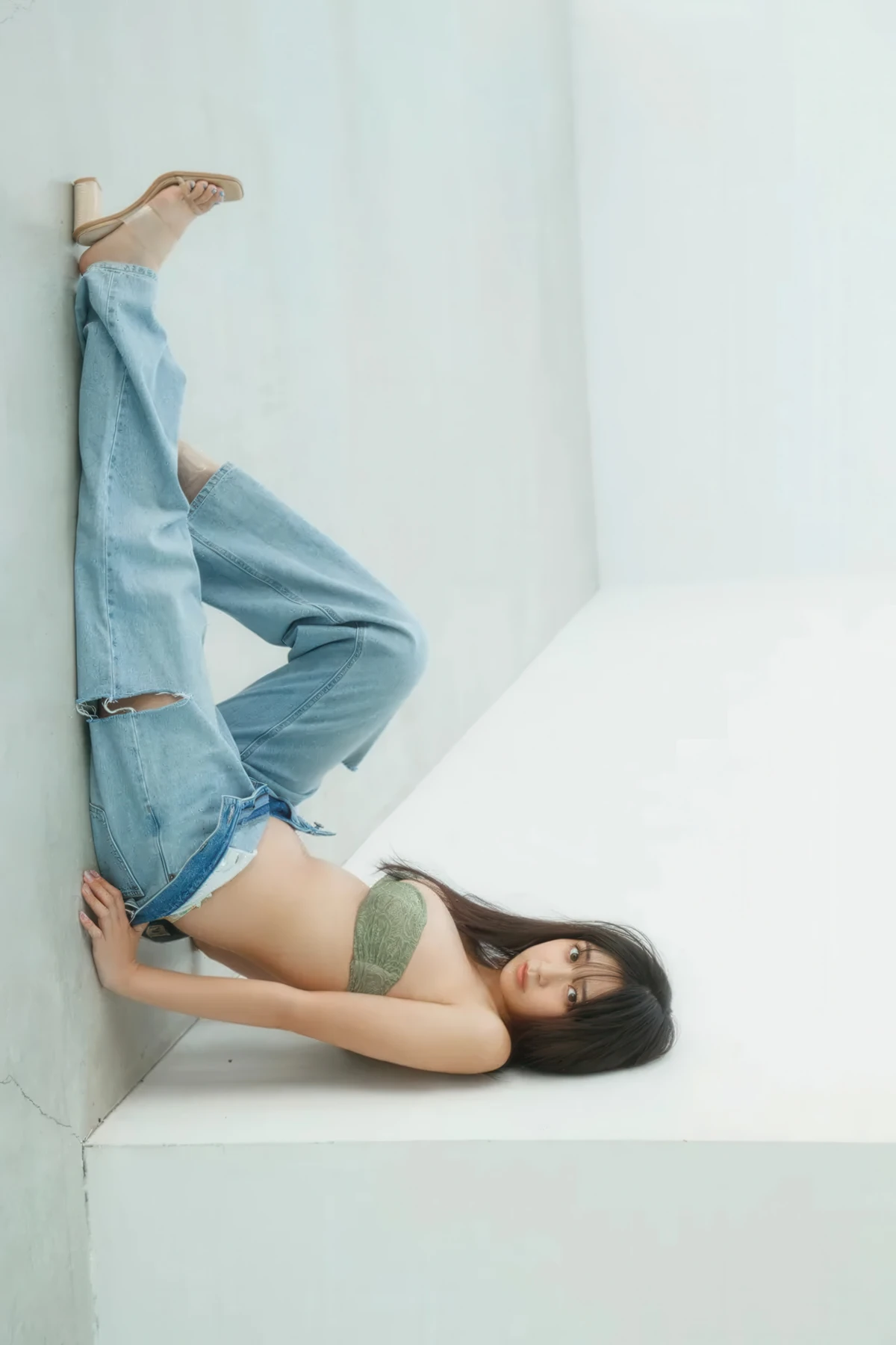 Aoi Mizobata 溝端葵, FRIDAY Monthly Girl 052 完全未発表100カット Set.01 - P23