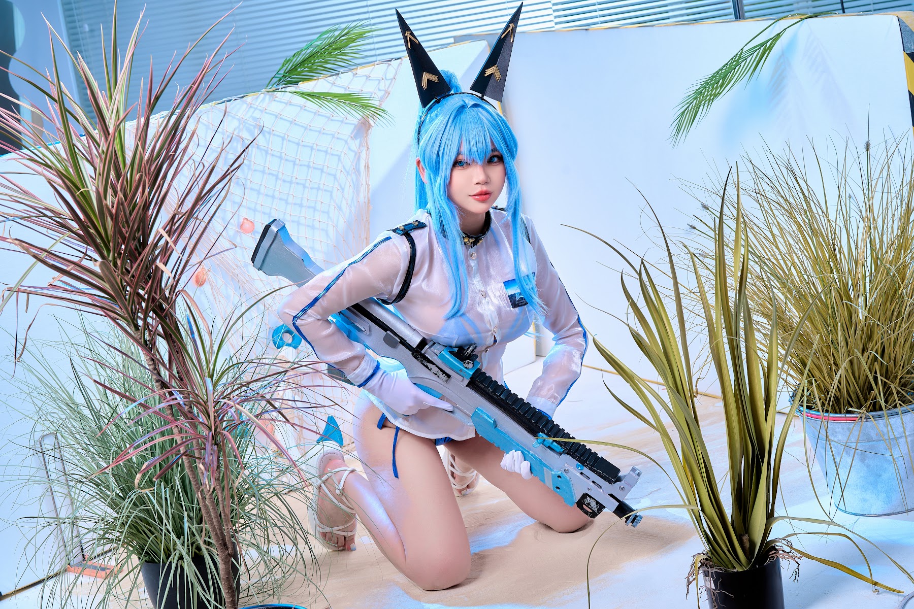 Coser@ZinieQ – Helm x Anis NIKKE Cosplay - P27