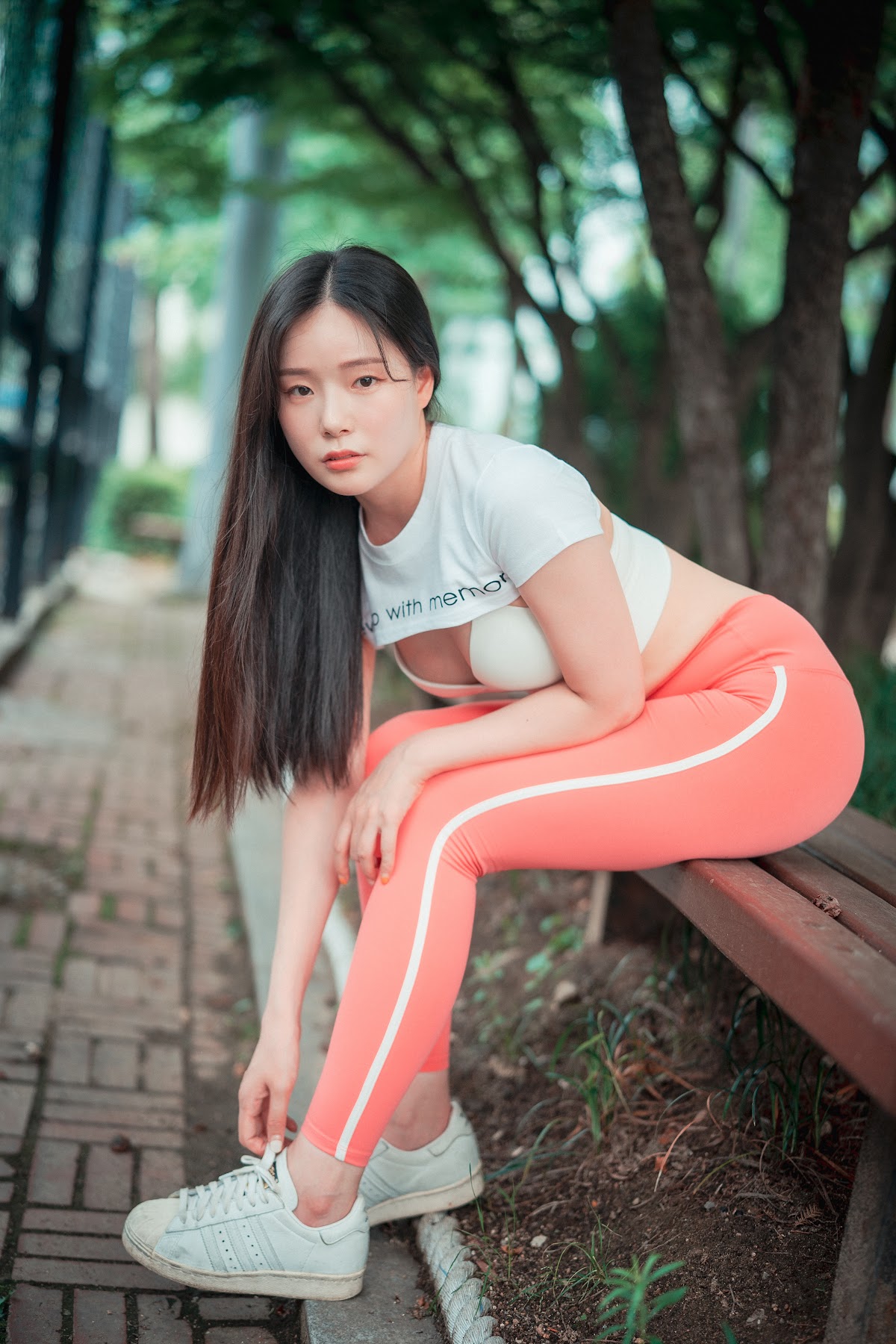 DJAWA Photo – Pia (피아) – Loose and Tight Salmon Pink - P22