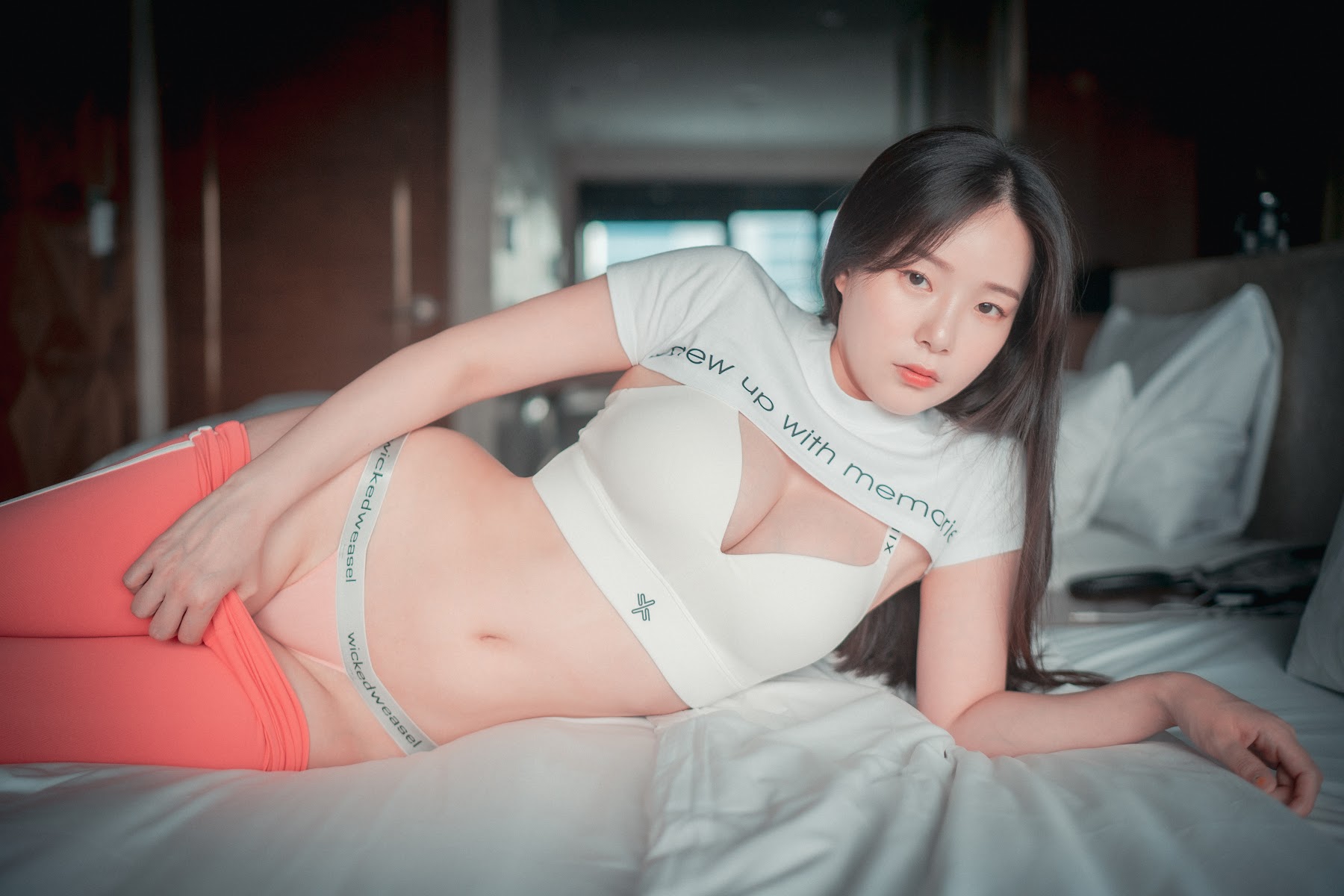DJAWA Photo – Pia (피아) – Loose and Tight Salmon Pink - P35