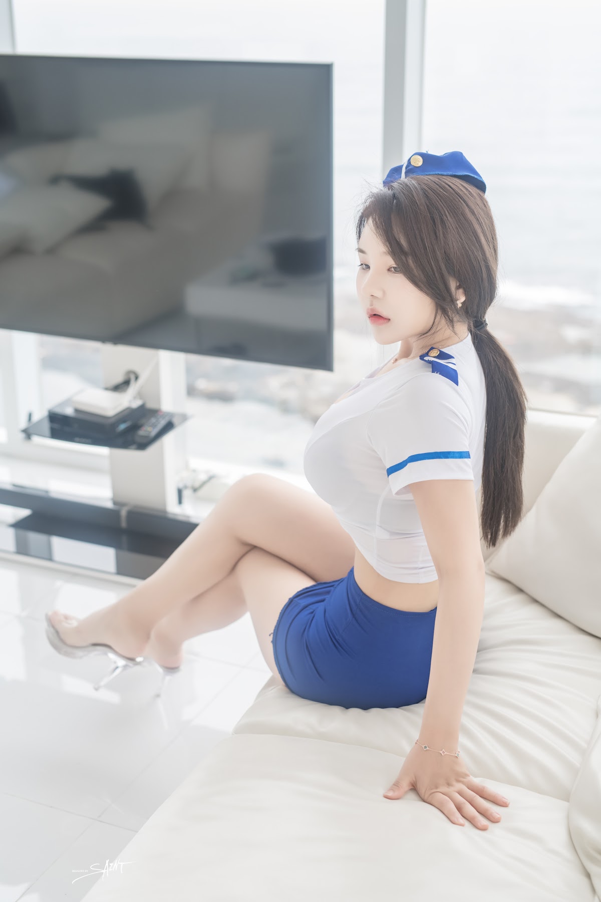SAINT Photolife – Zzyuri (쮸리) – Blue Marine - P6