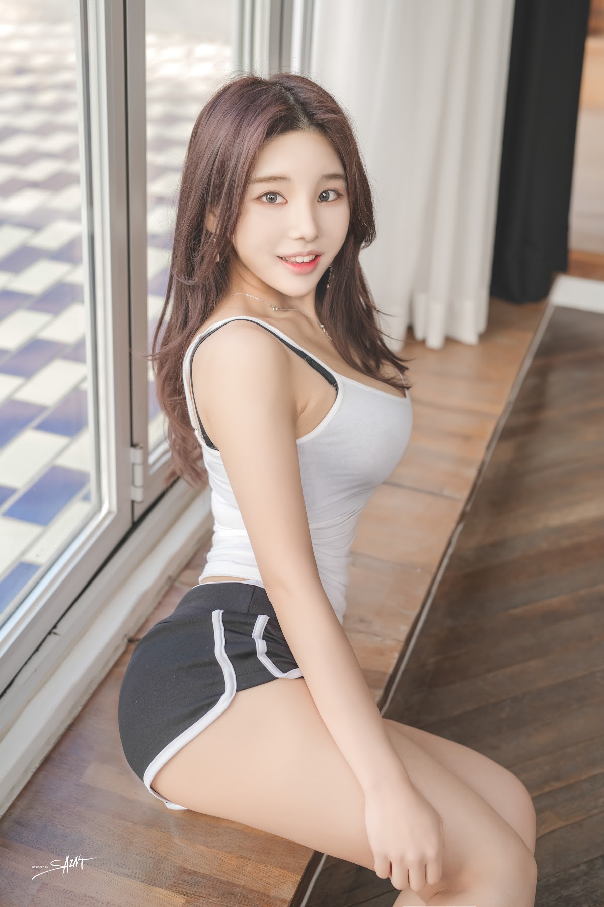 SAINT Photolife – Zzyuri (쮸리) – Vol.1 1 Year Anniversary - P43