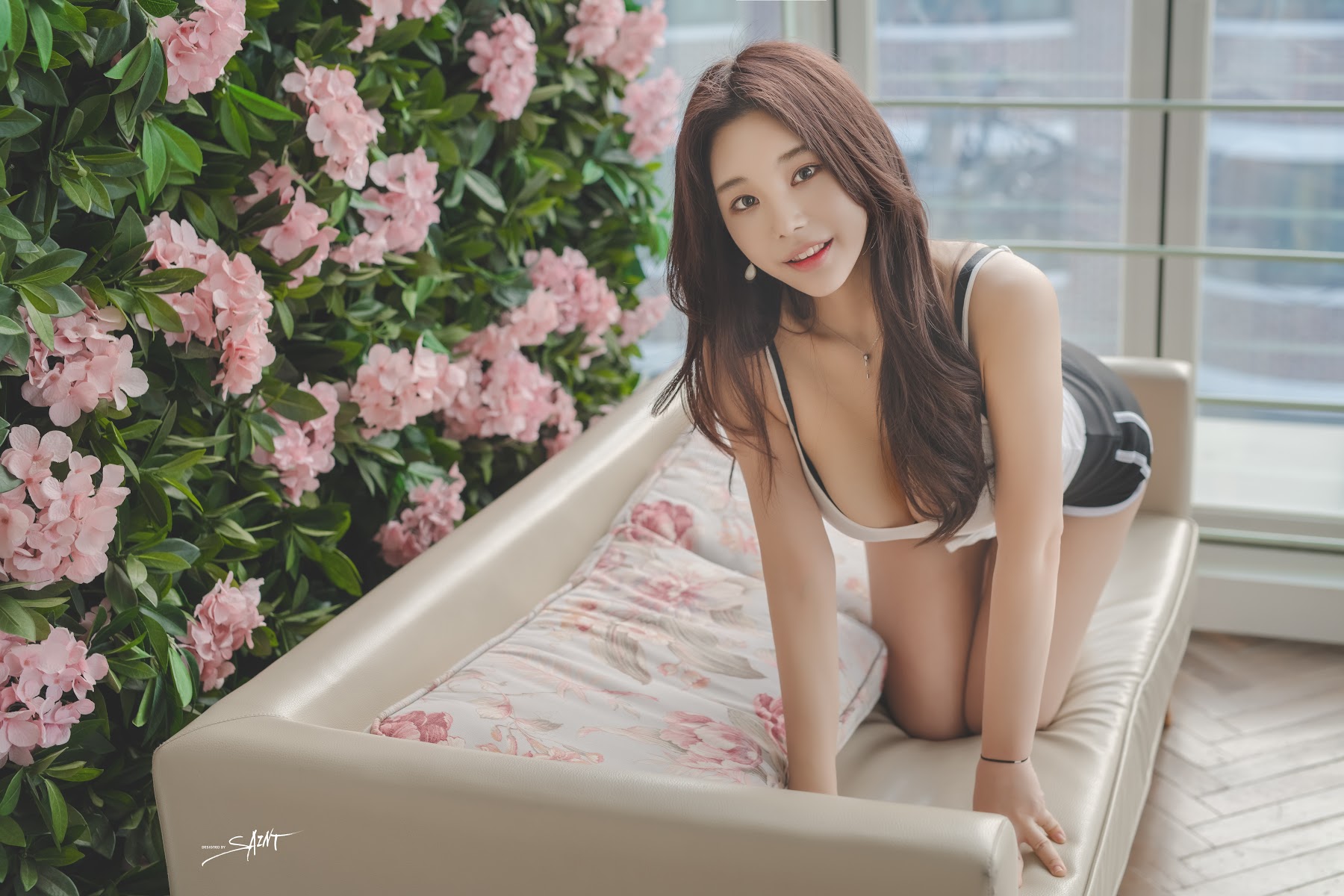SAINT Photolife – Zzyuri (쮸리) – Vol.1 1 Year Anniversary - P47