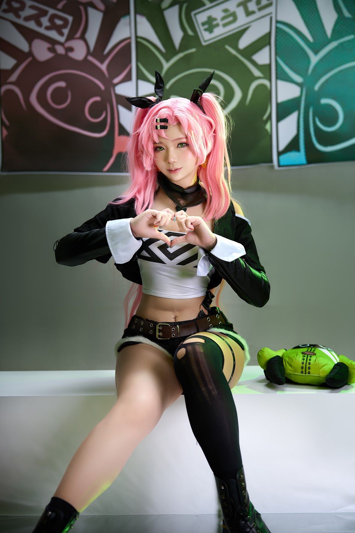 Coser@ZinieQ – Nicole (Zenless Zone Zero) - P1