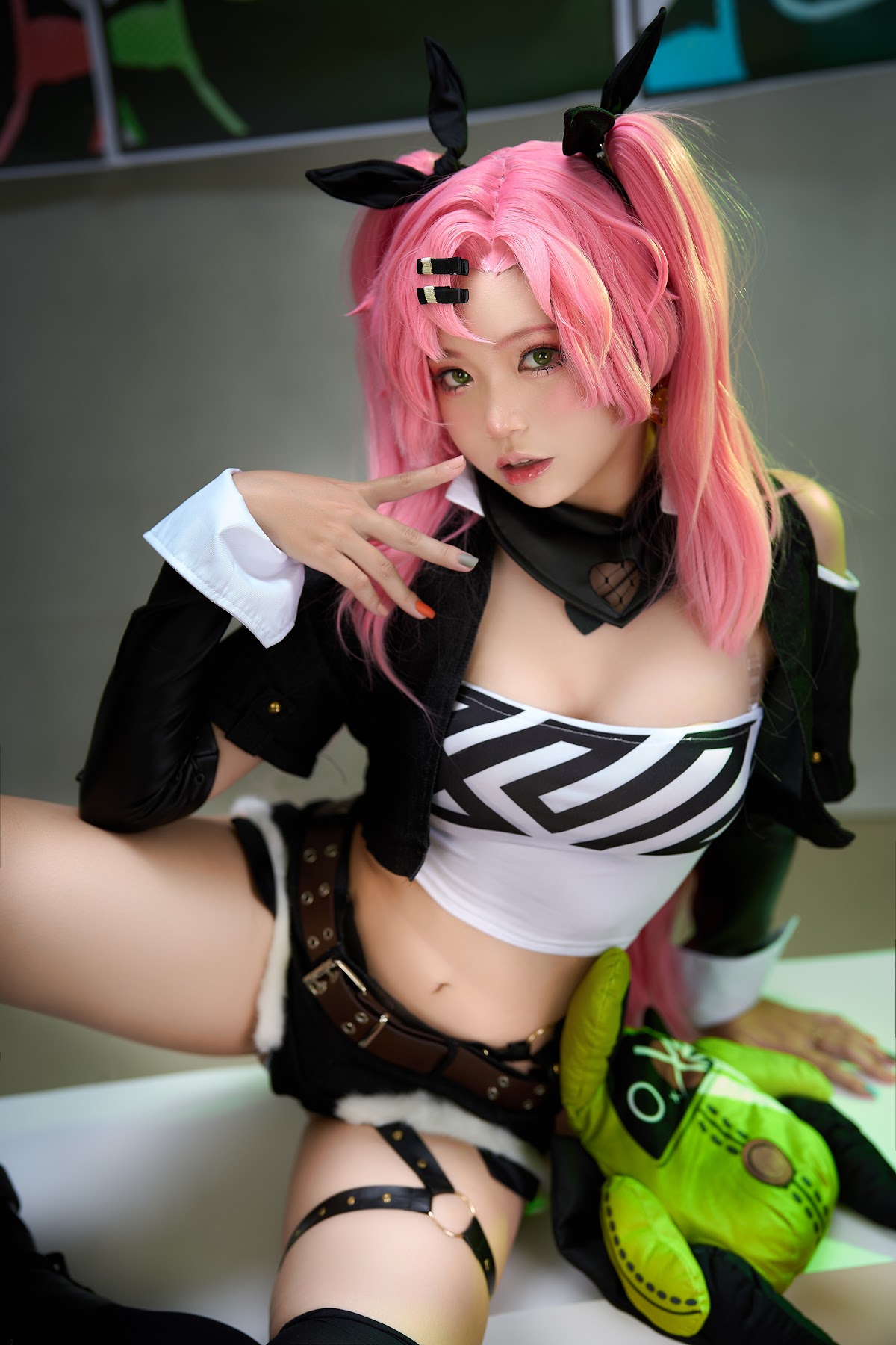 Coser@ZinieQ – Nicole (Zenless Zone Zero) - P4