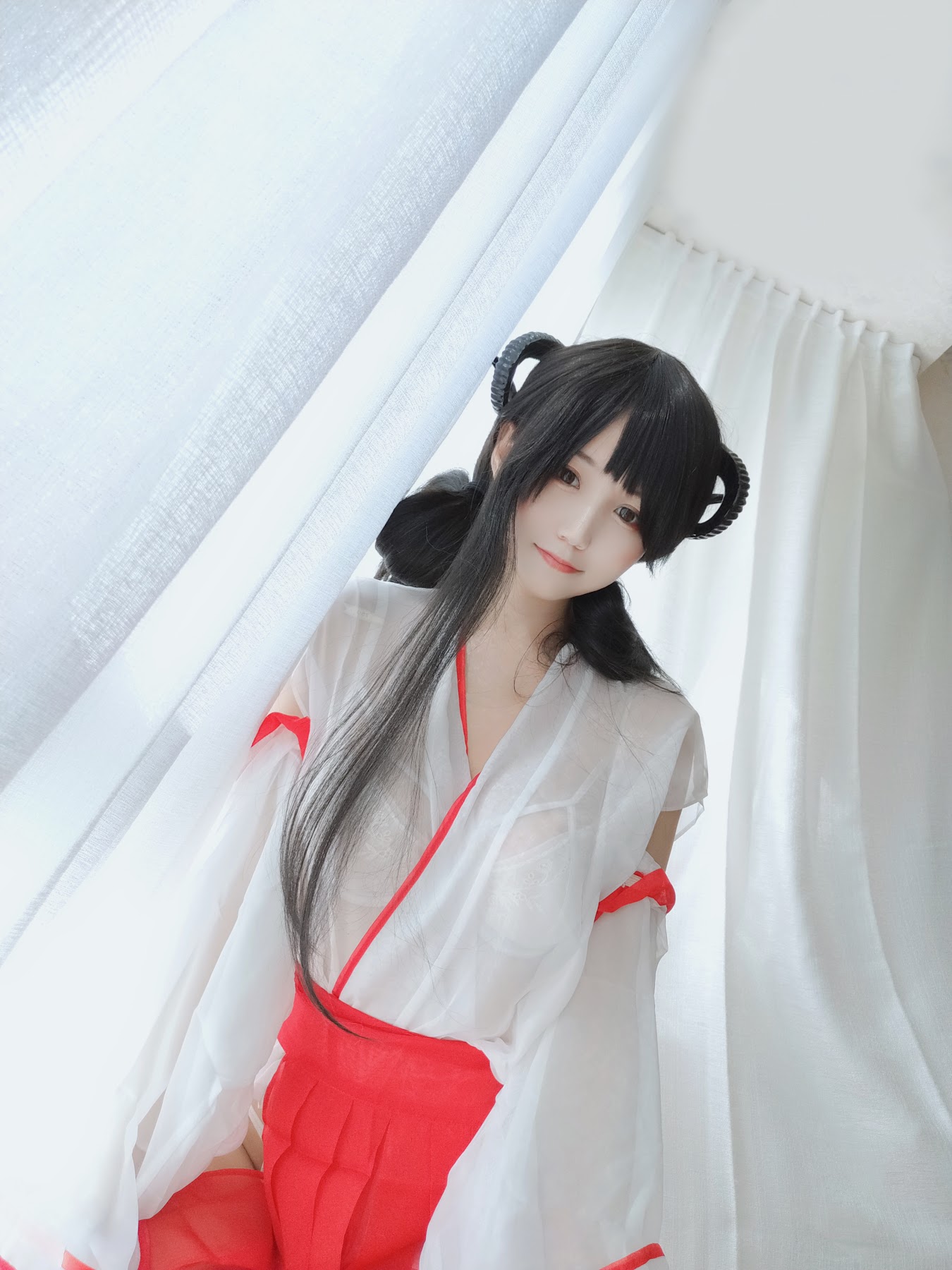 Coser@小仓千代w No.008 有点不对劲的巫女 - P12