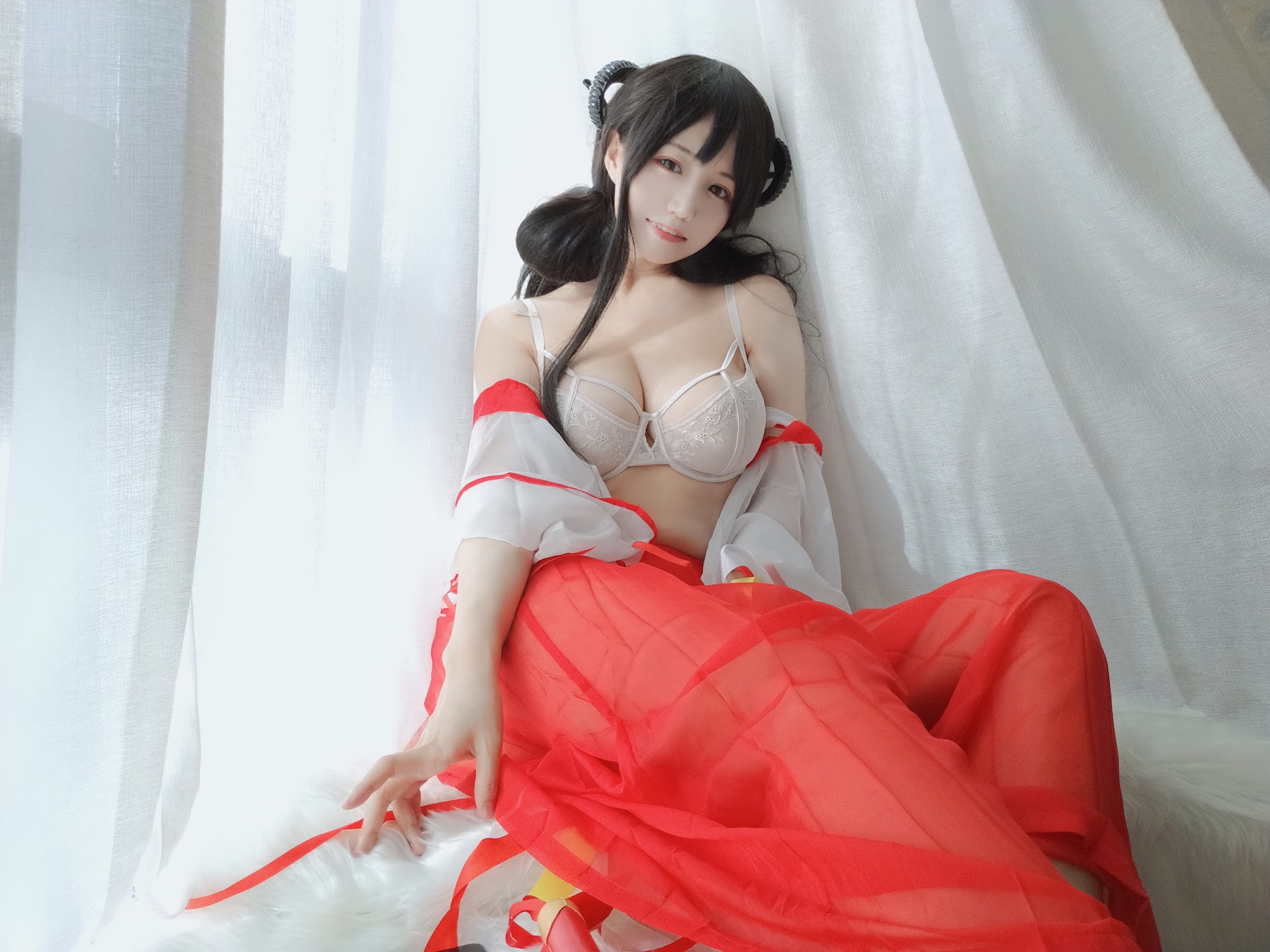 Coser@小仓千代w No.008 有点不对劲的巫女 - P26