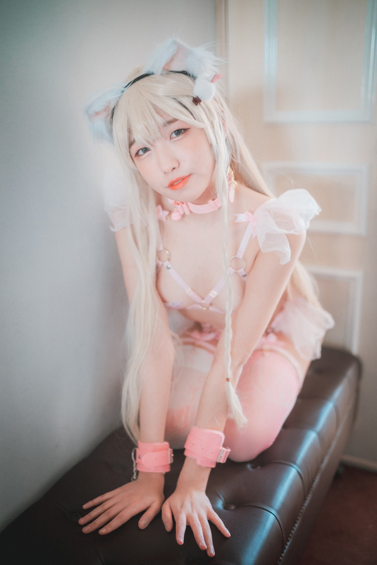 DJAWA Photo – Sonson (손손) – Gata Rosa - P14