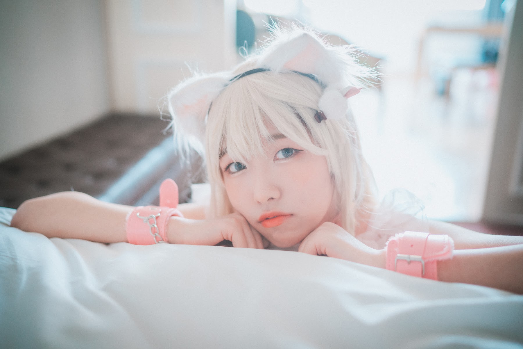 DJAWA Photo – Sonson (손손) – Gata Rosa - P18