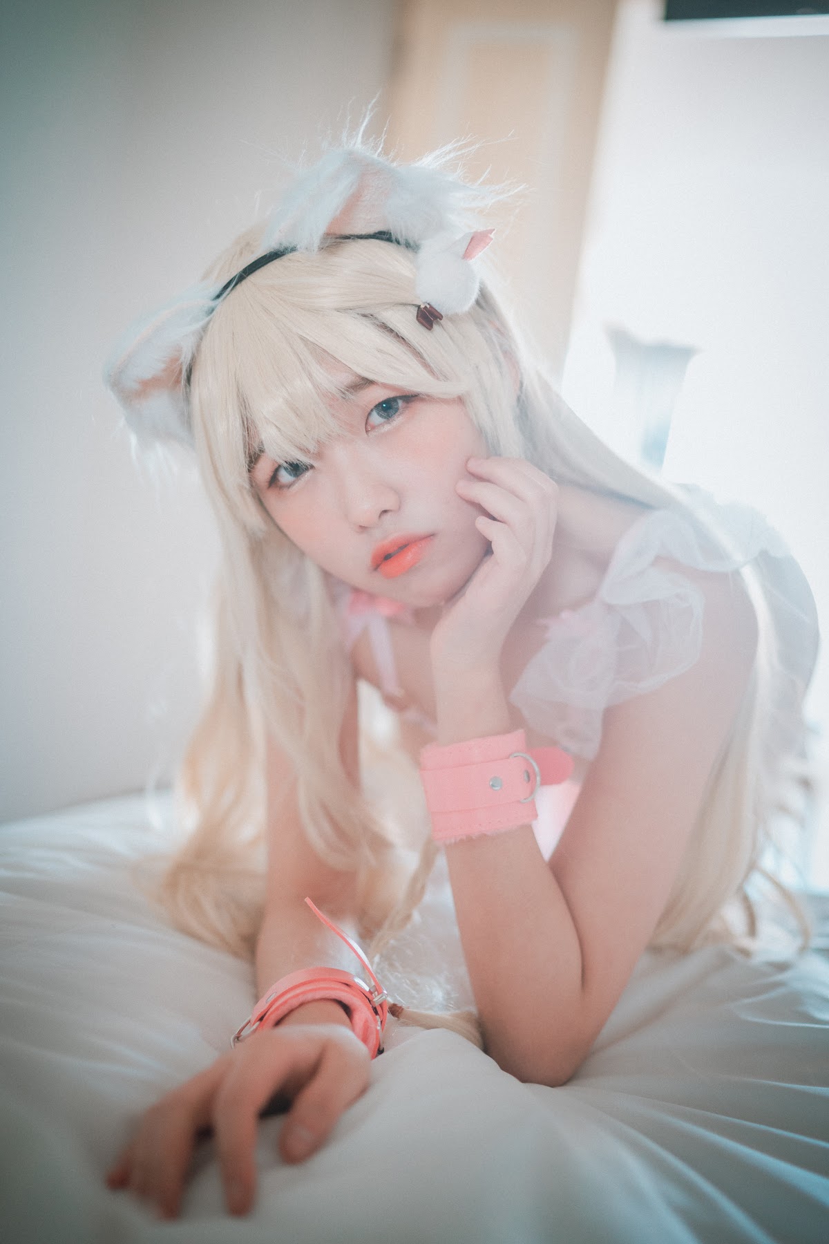 DJAWA Photo – Sonson (손손) – Gata Rosa - P21