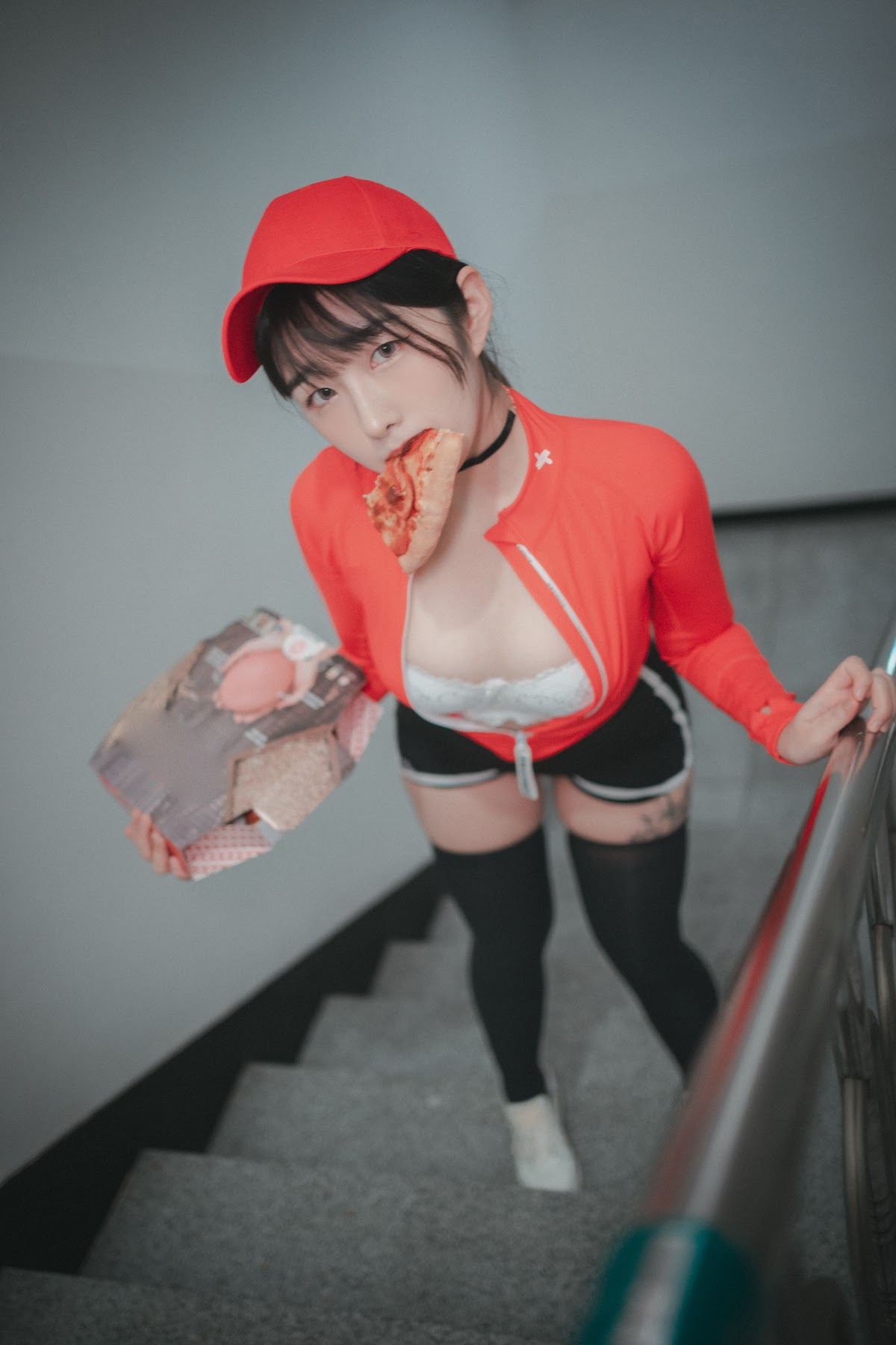 DJAWA Photo – Sonson (손손) – Pizza Girl - P16
