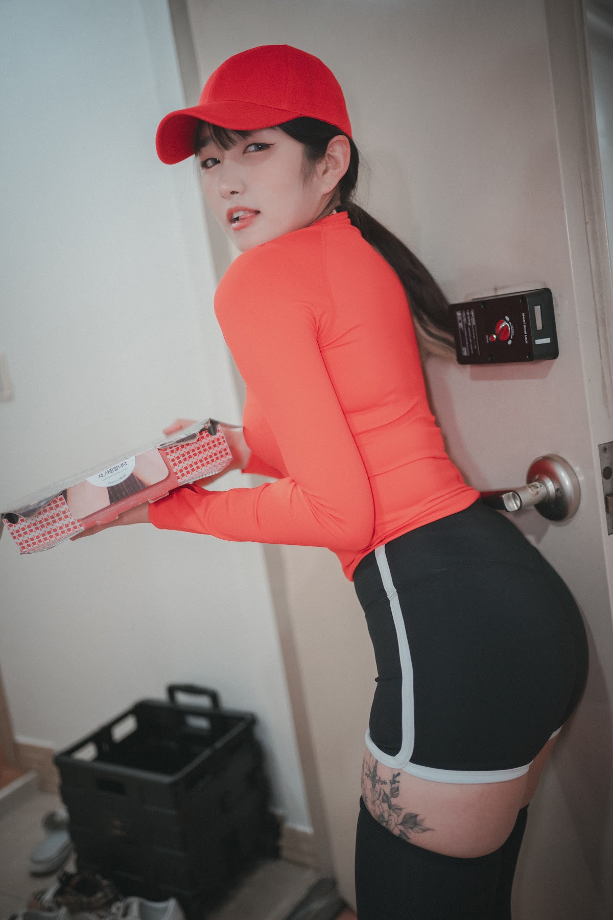 DJAWA Photo – Sonson (손손) – Pizza Girl - P31