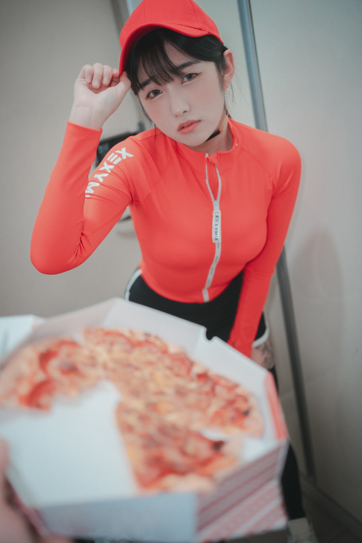 DJAWA Photo – Sonson (손손) – Pizza Girl - P32