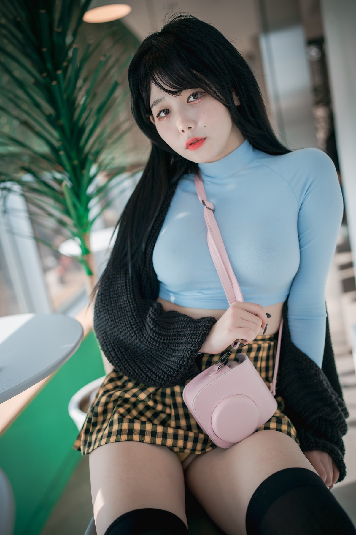 DJAWA Photo – Zia (지아) – Early Spring Walk in March - P118