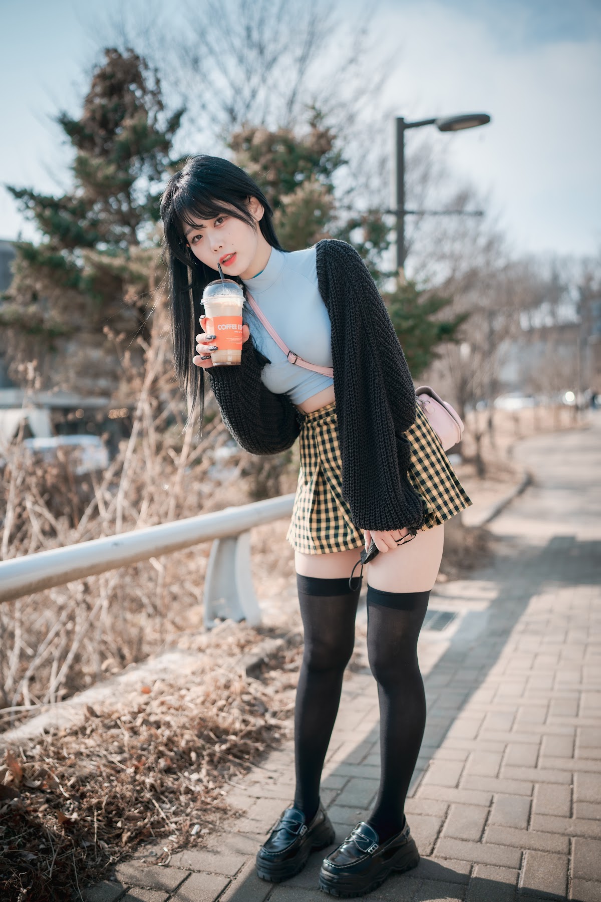 DJAWA Photo – Zia (지아) – Early Spring Walk in March - P121