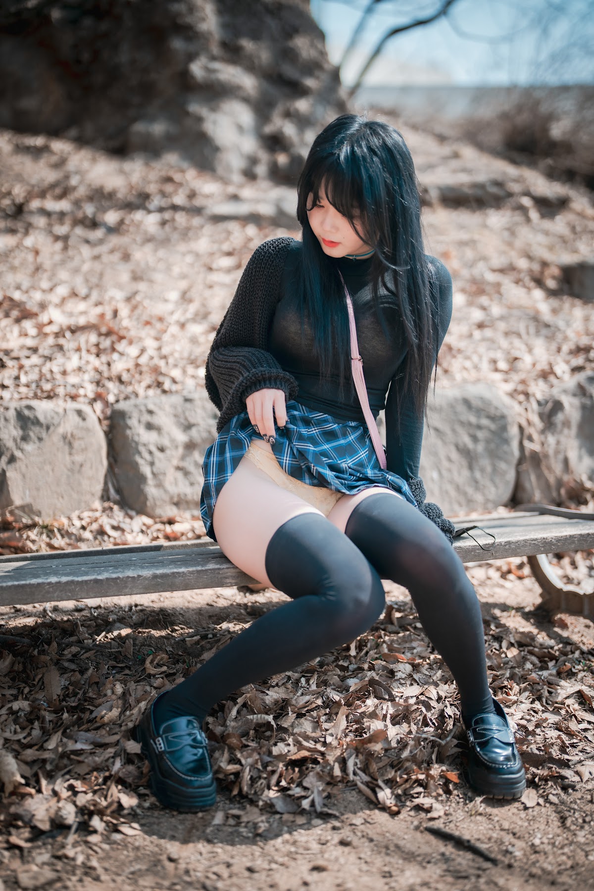 DJAWA Photo – Zia (지아) – Early Spring Walk in March - P1