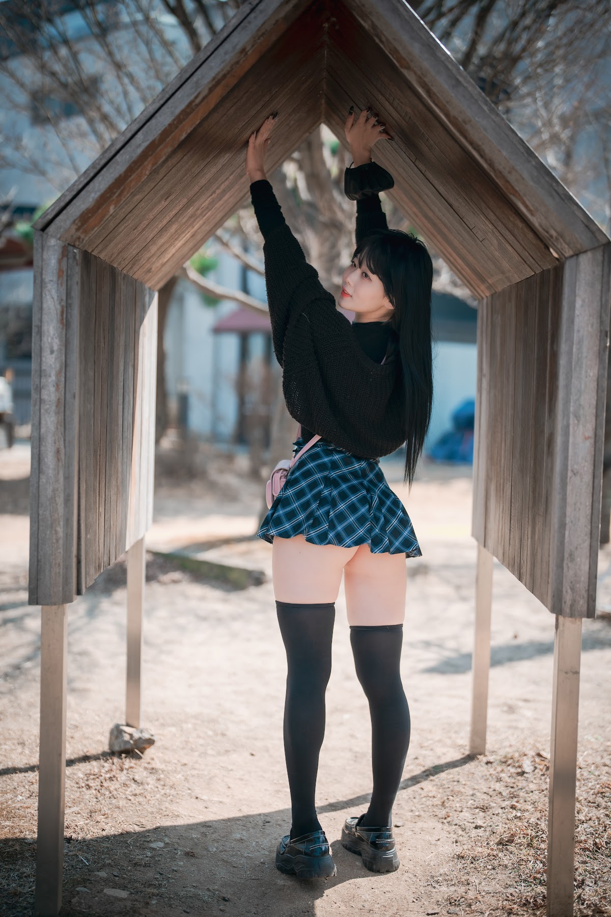 DJAWA Photo – Zia (지아) – Early Spring Walk in March - P45