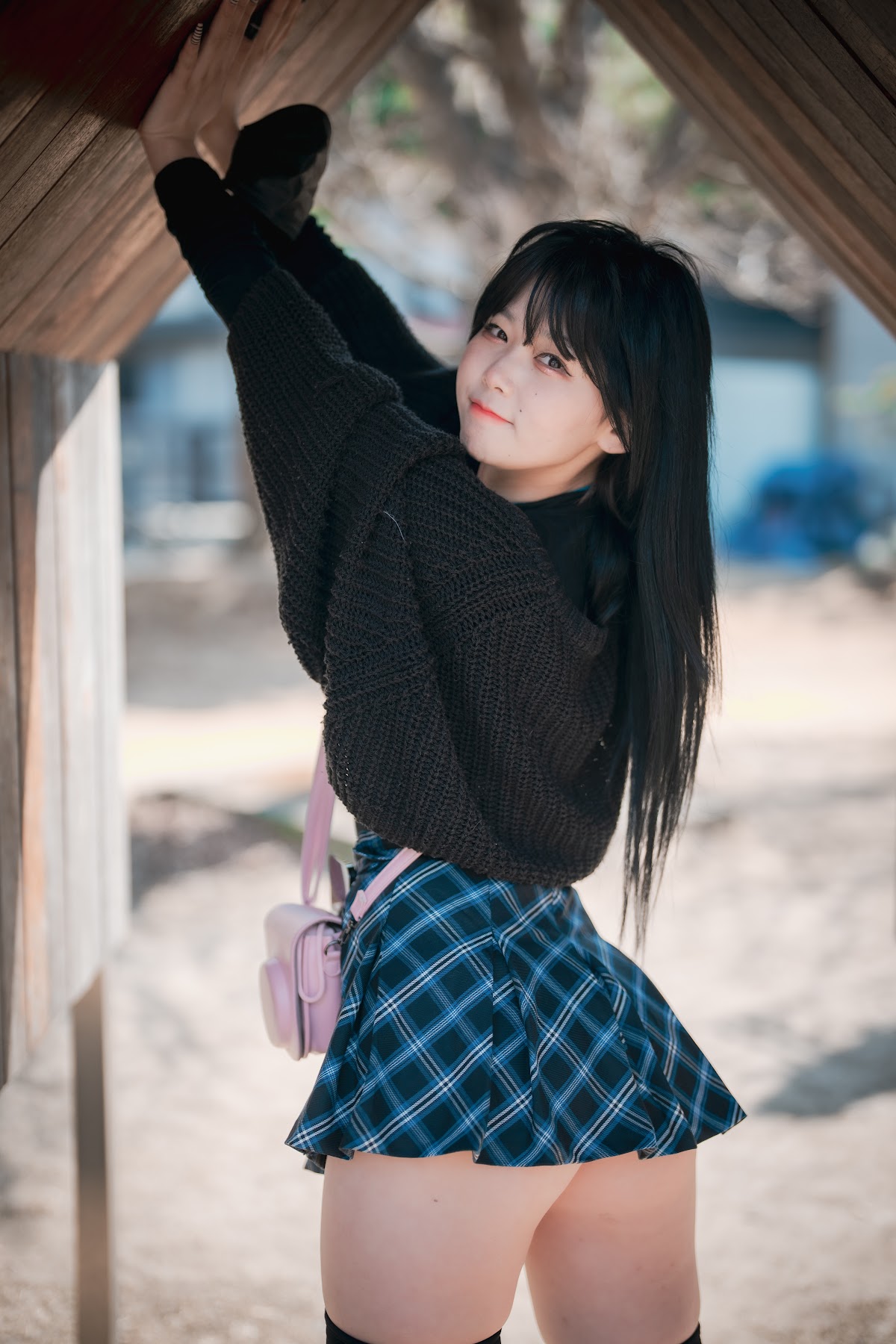 DJAWA Photo – Zia (지아) – Early Spring Walk in March - P46