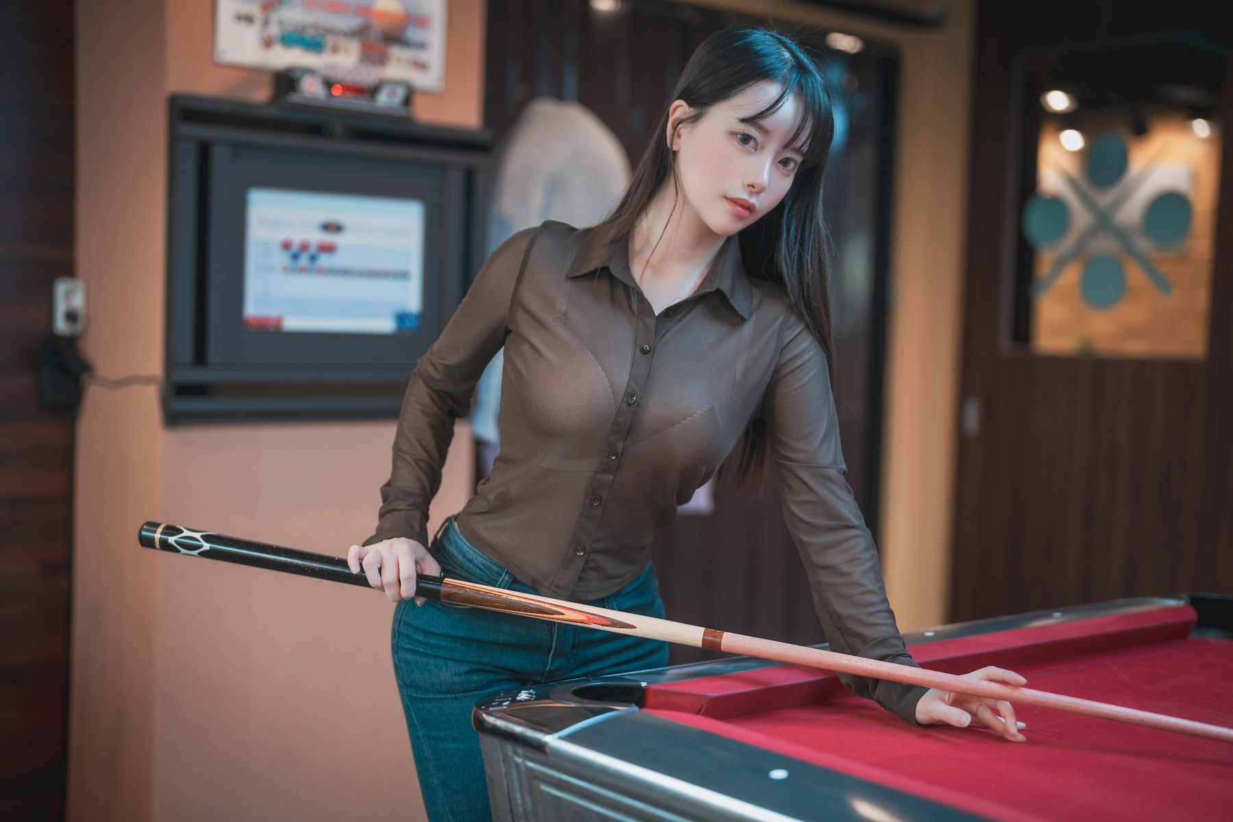DJAWA Photo – ZziZzi – Billiards Girl - P14