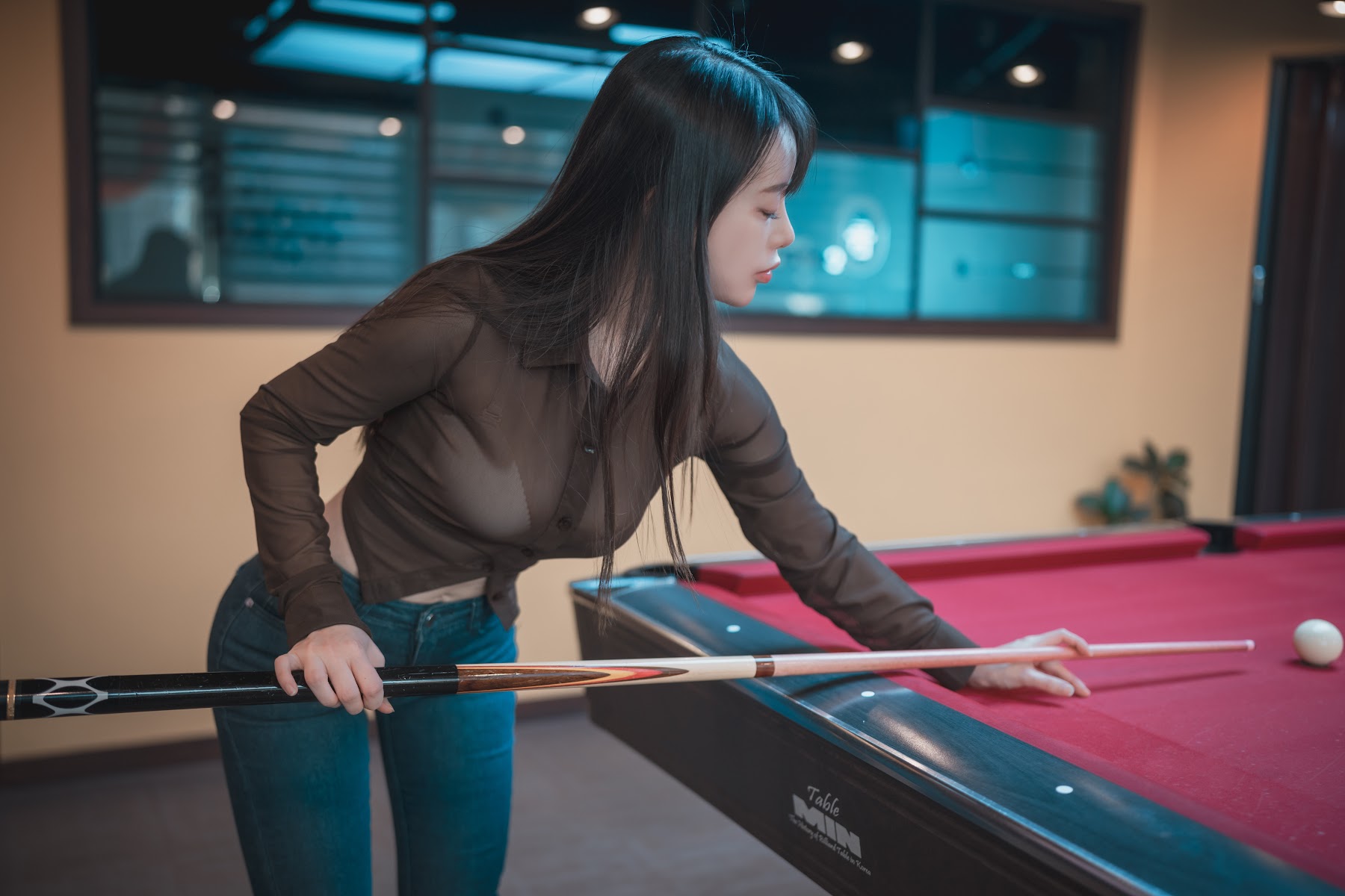 DJAWA Photo – ZziZzi – Billiards Girl - P20