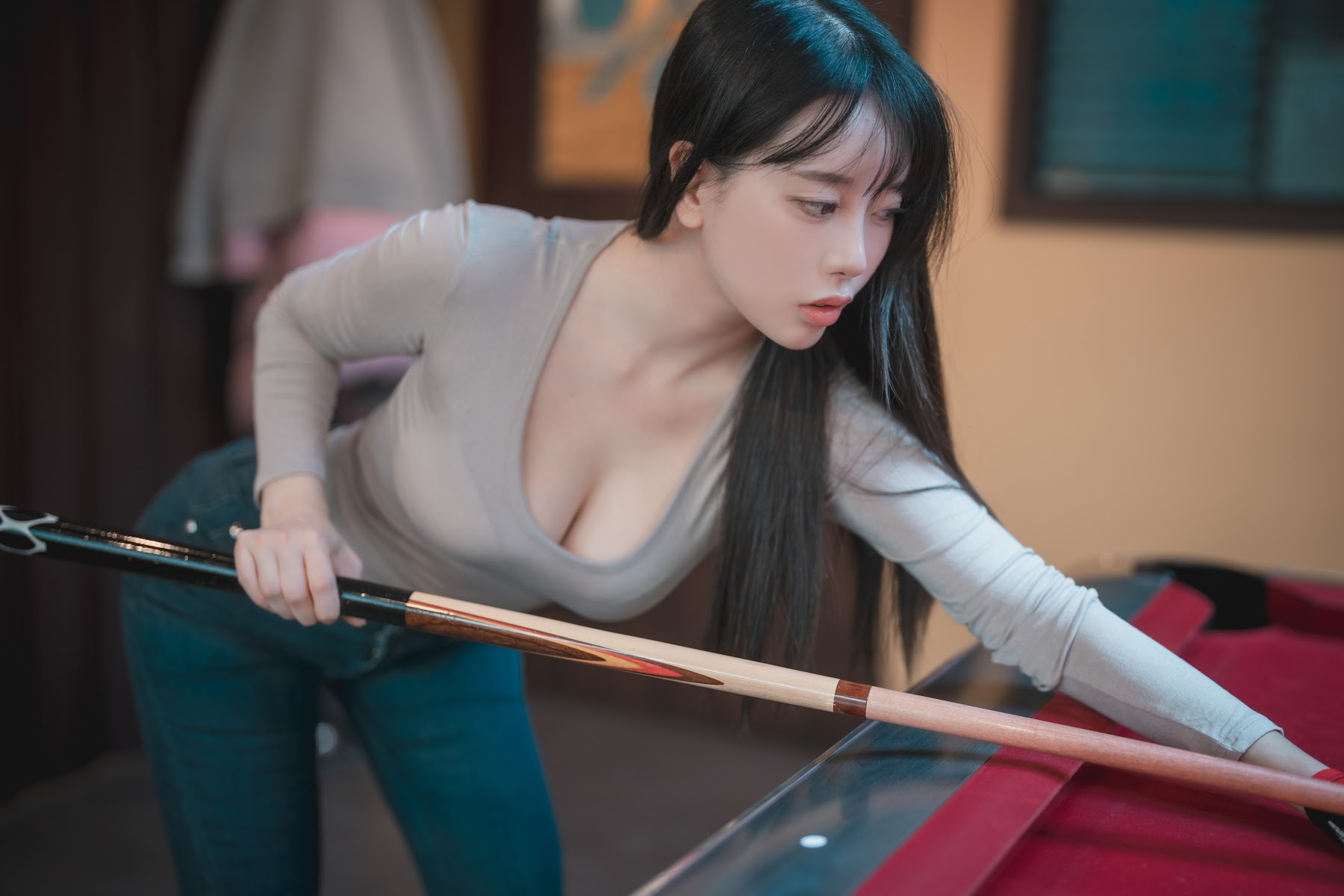 DJAWA Photo – ZziZzi – Billiards Girl - P2