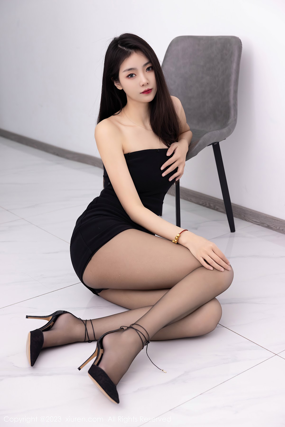 XIUREN No.6275 Ke Le Vicky (可樂Vicky) - P34