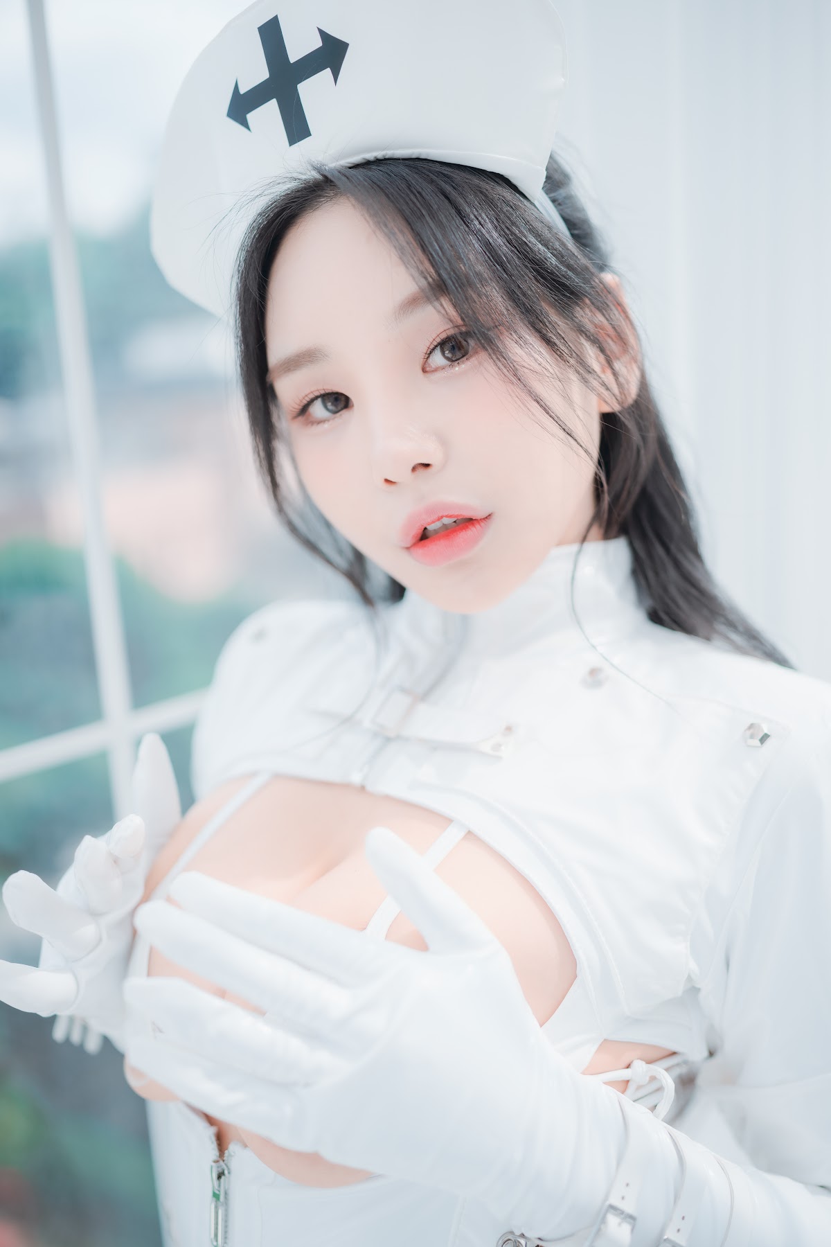 DJAWA Photo – ZziZzi – Healing White - P24