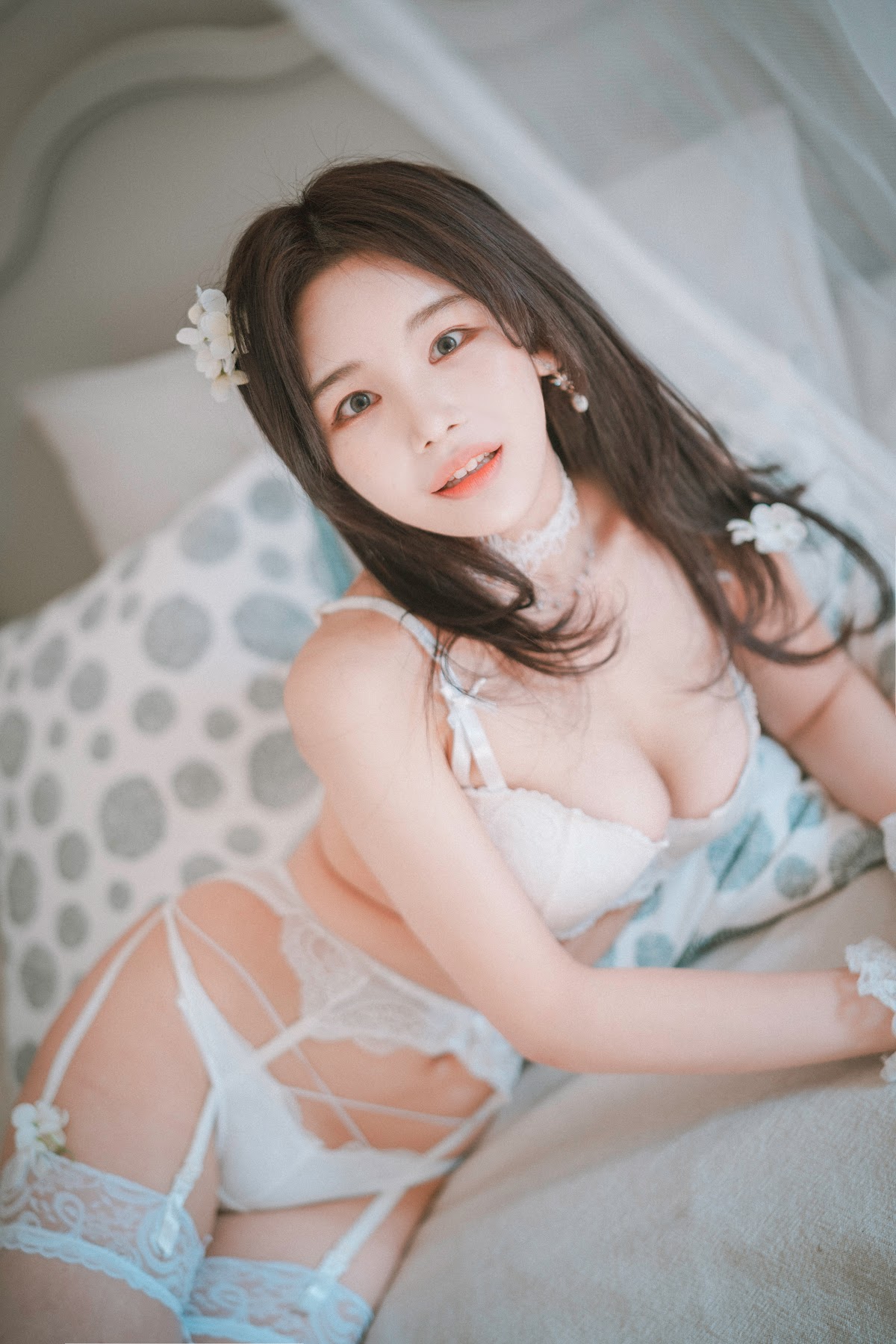 DJAWA Photo – Zzyuri (쮸리) – Alluring White - P18
