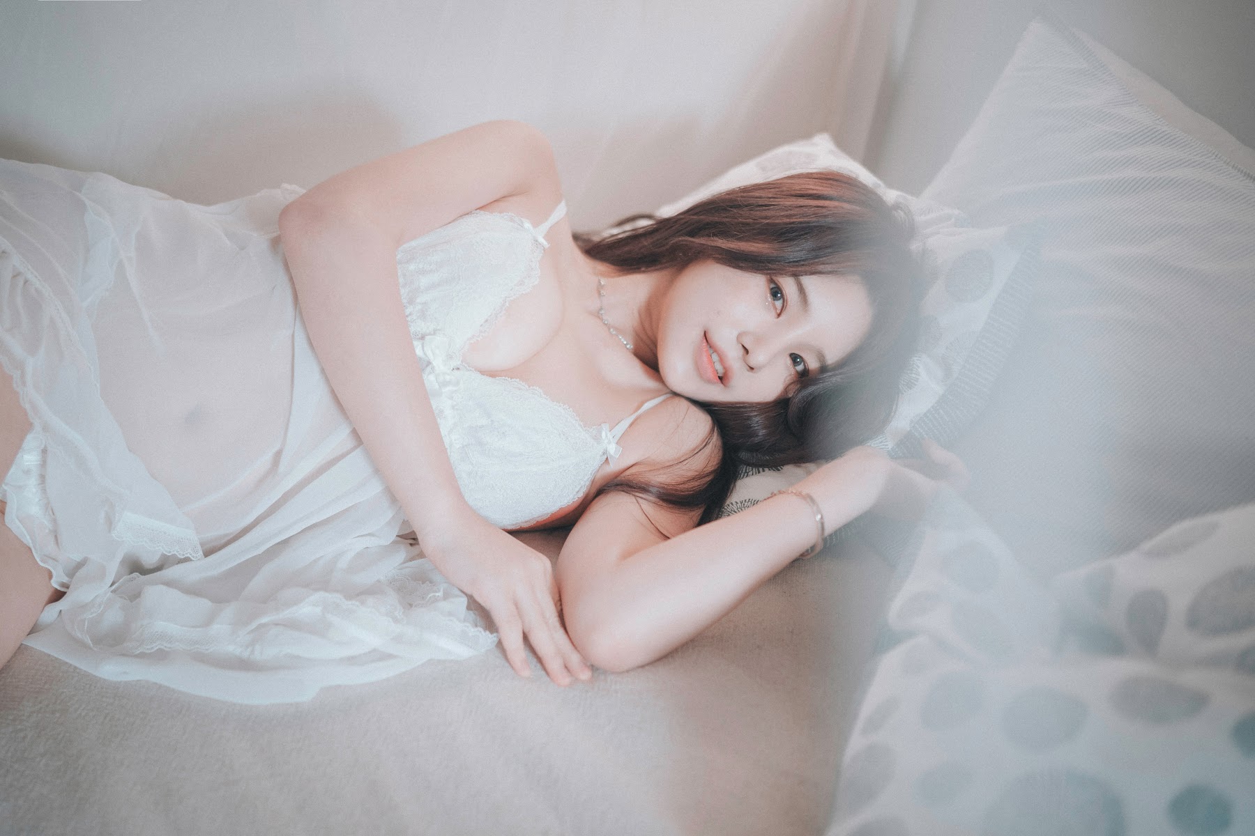 DJAWA Photo – Zzyuri (쮸리) – Alluring White - P28