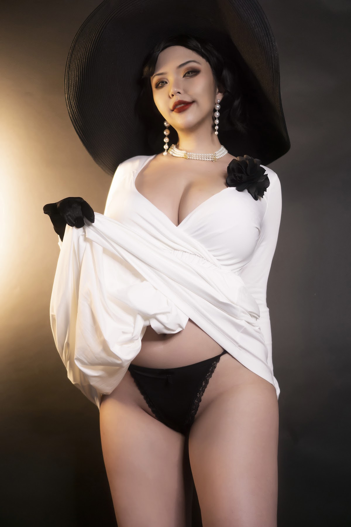 Coser@Hana Bunny – Lady Dimitrescu (Resident Evil) - P10
