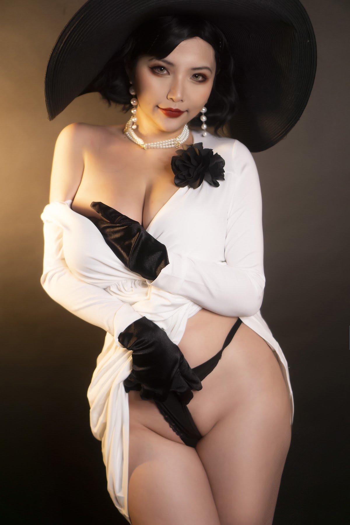 Coser@Hana Bunny – Lady Dimitrescu (Resident Evil) - P12