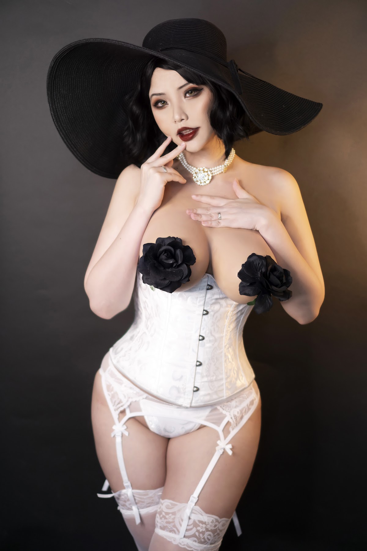 Coser@Hana Bunny – Lady Dimitrescu (Resident Evil) - P16