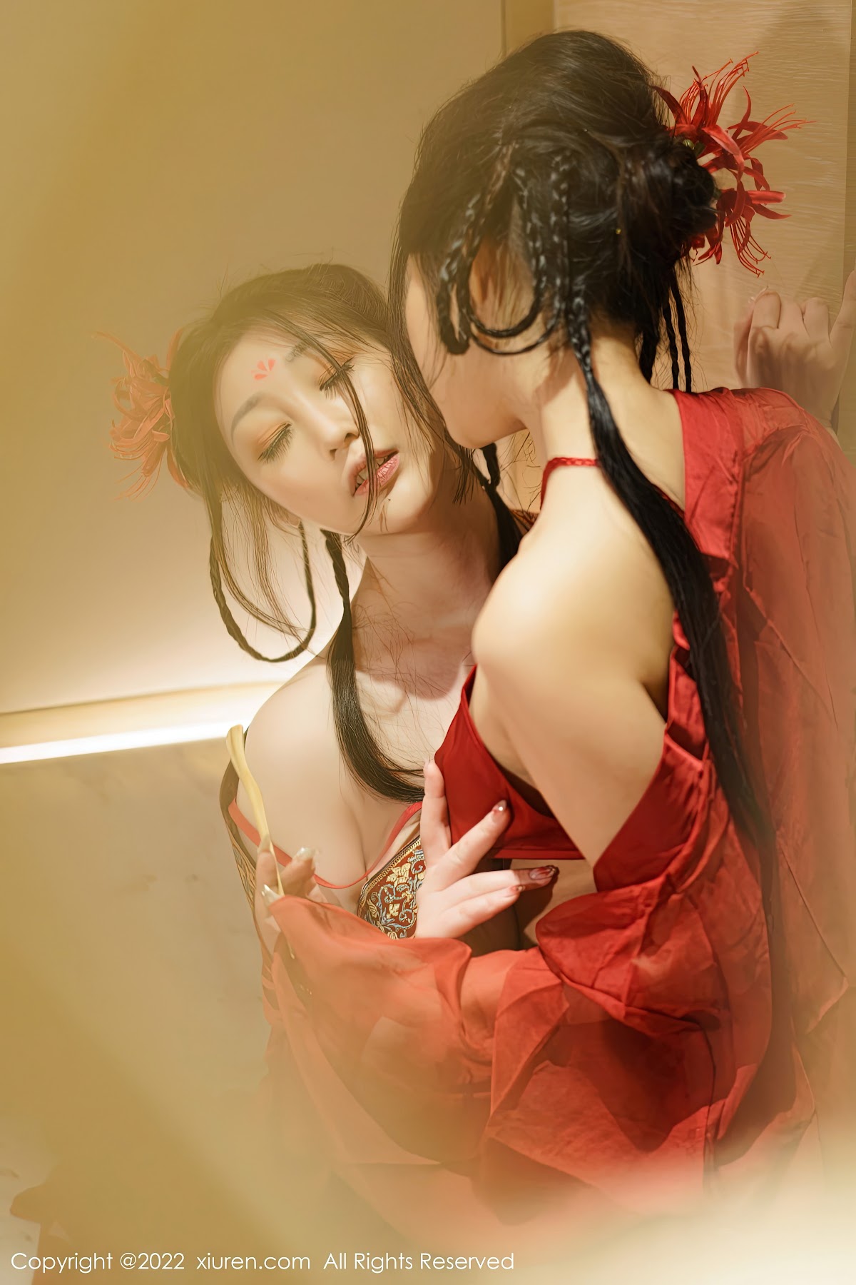 XIUREN No.6068 laura阿姣 & Daji_Toxic (妲己_Toxic) - P13