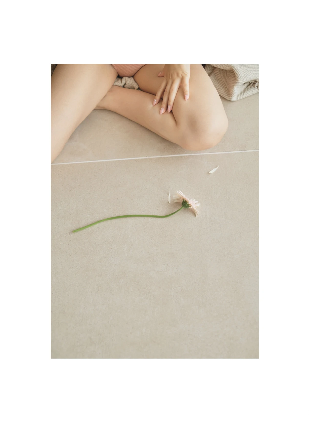 Momo Sakura 桜空もも, 写真集 「Trance Retinal とられち」 Set.01 - P70