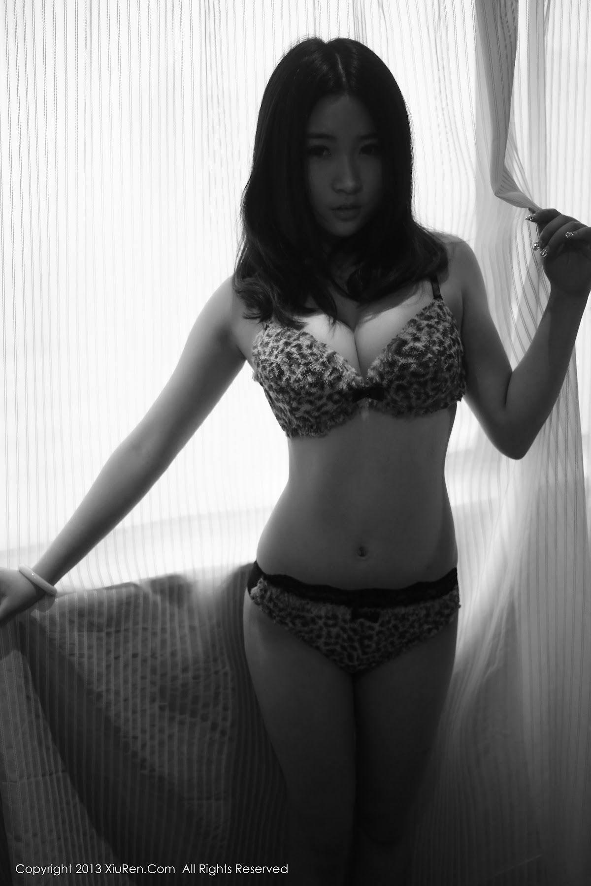 XIUREN No.0017 MOON (嘉依) - P73