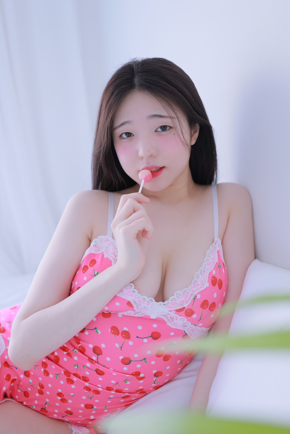 Yeon Woo (연우) – Cherry + Candy - P36