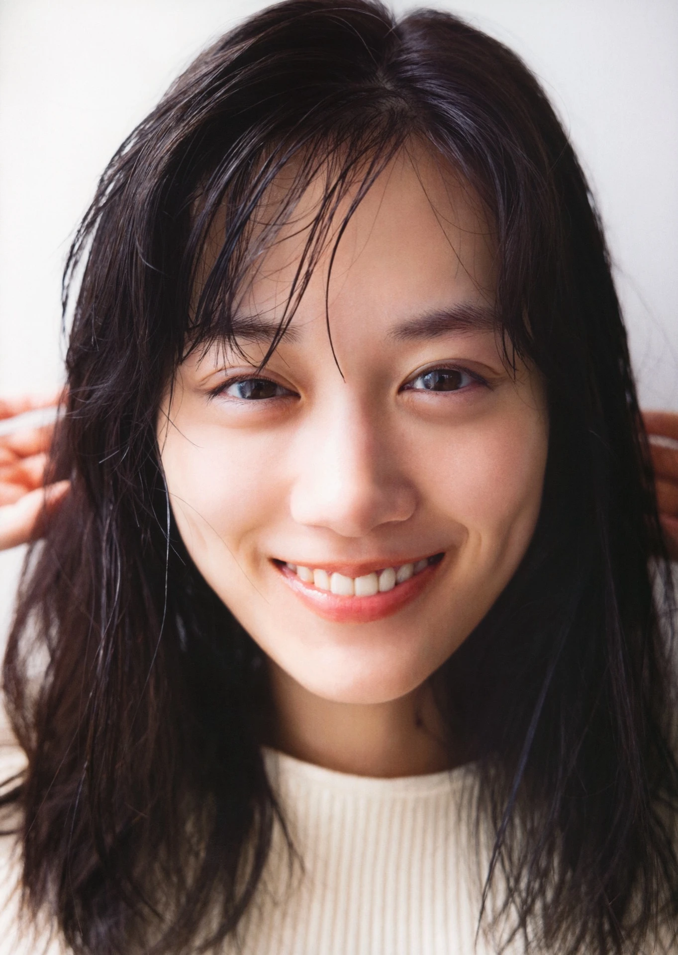 Mizuki Yamashita 山下美月, 2nd写真集 「ヒロイン」 Set.01 - P28