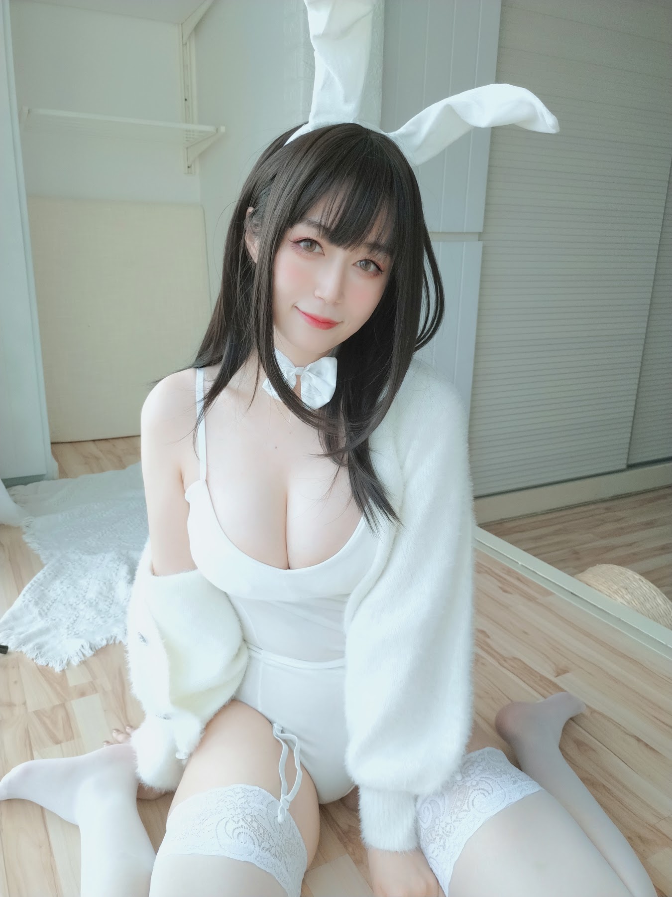 Coser@白银81 白丝兔子 - P32