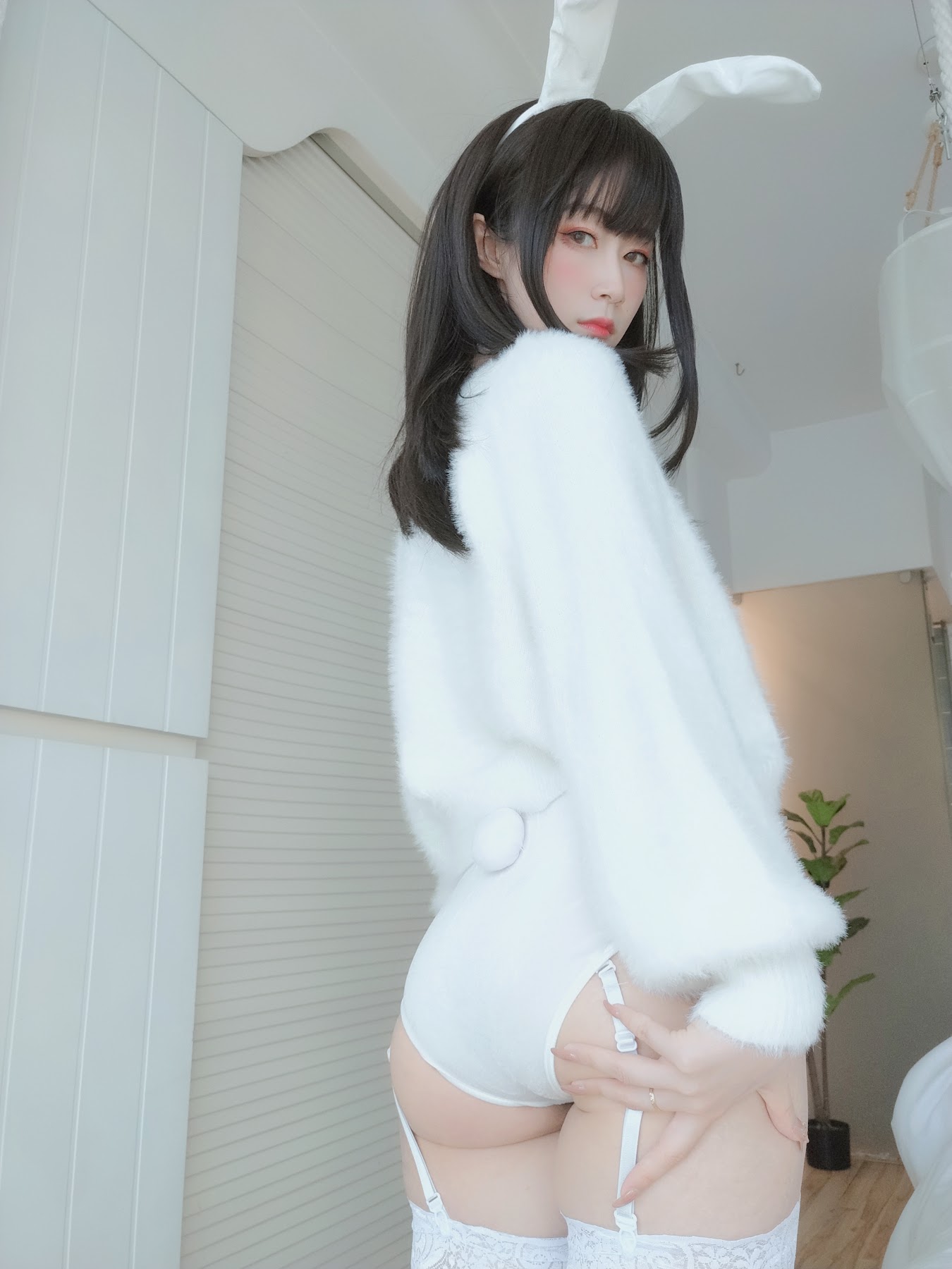 Coser@白银81 白丝兔子 - P52