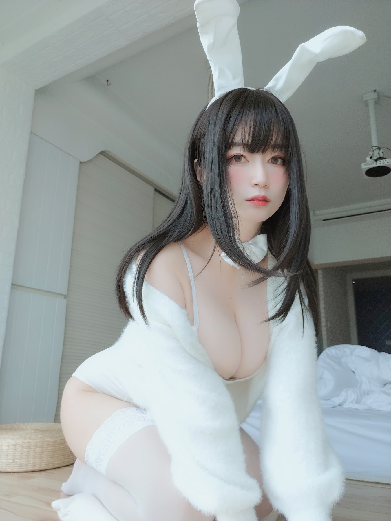 Coser@白银81 白丝兔子 - P60