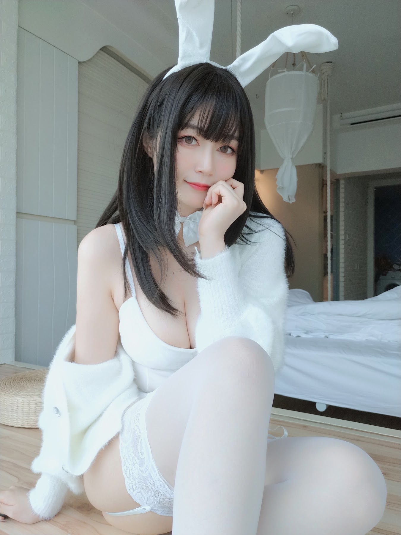 Coser@白银81 白丝兔子 - P70