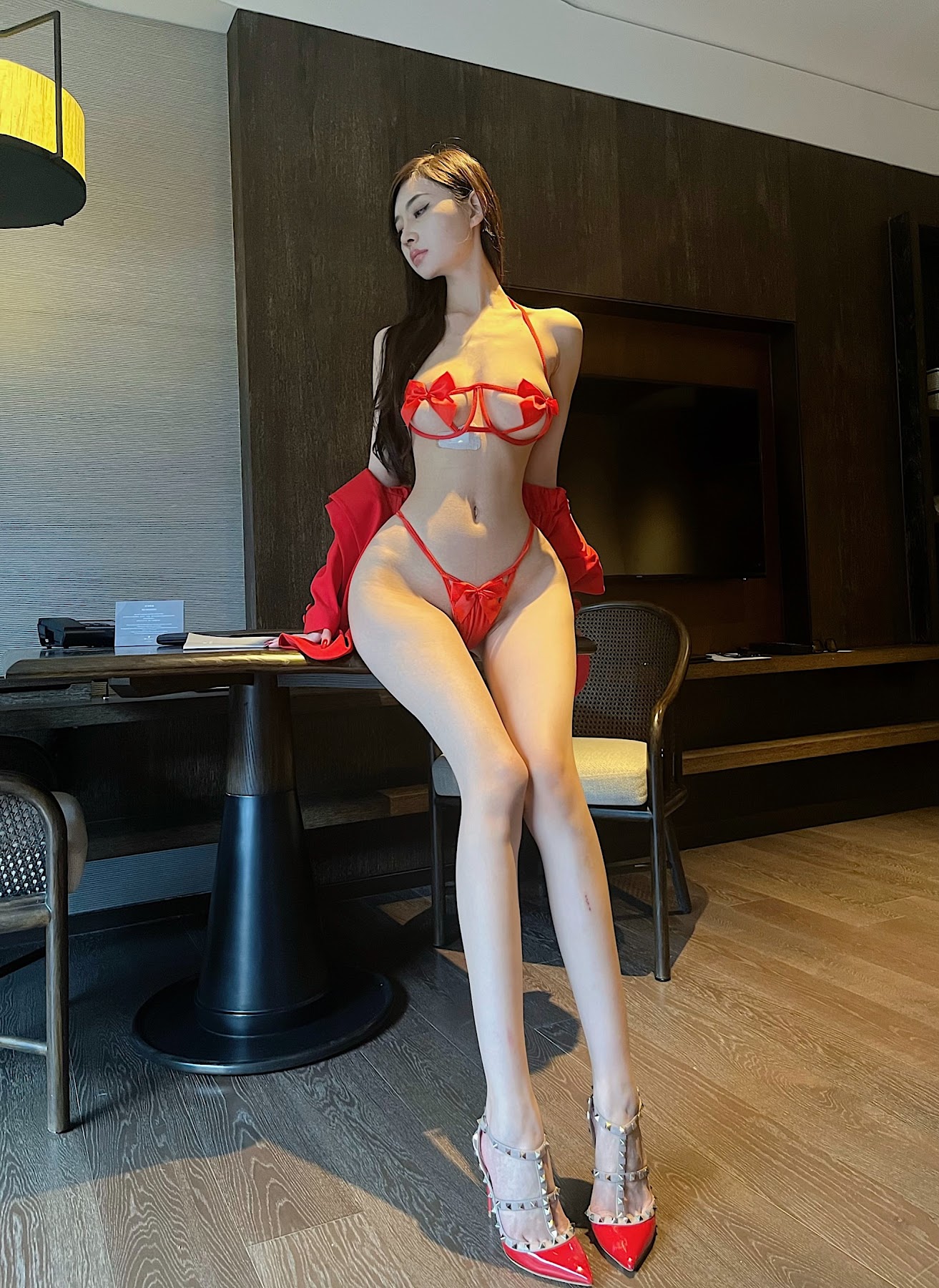 Coser@脸红Dearie – Little Wife in Red - P32