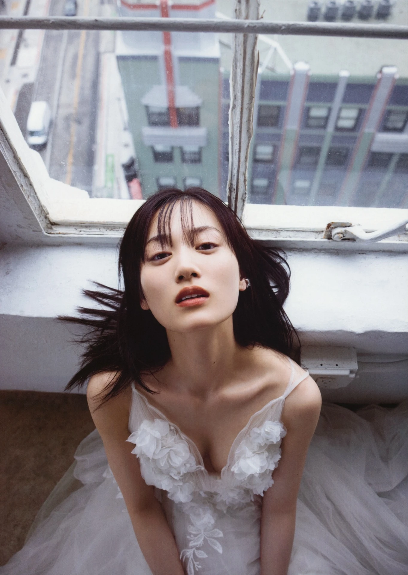 Mizuki Yamashita 山下美月, 2nd写真集 「ヒロイン」 Set.02 - P28