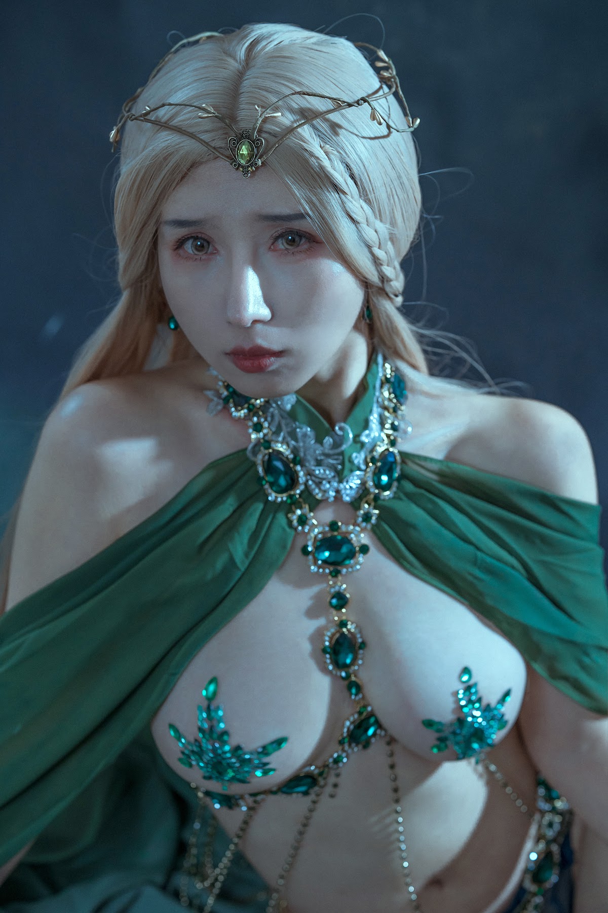Coser@云溪溪 (Yunx1x1) Vol.037 奶桃 Malachite孔雀石 - P32