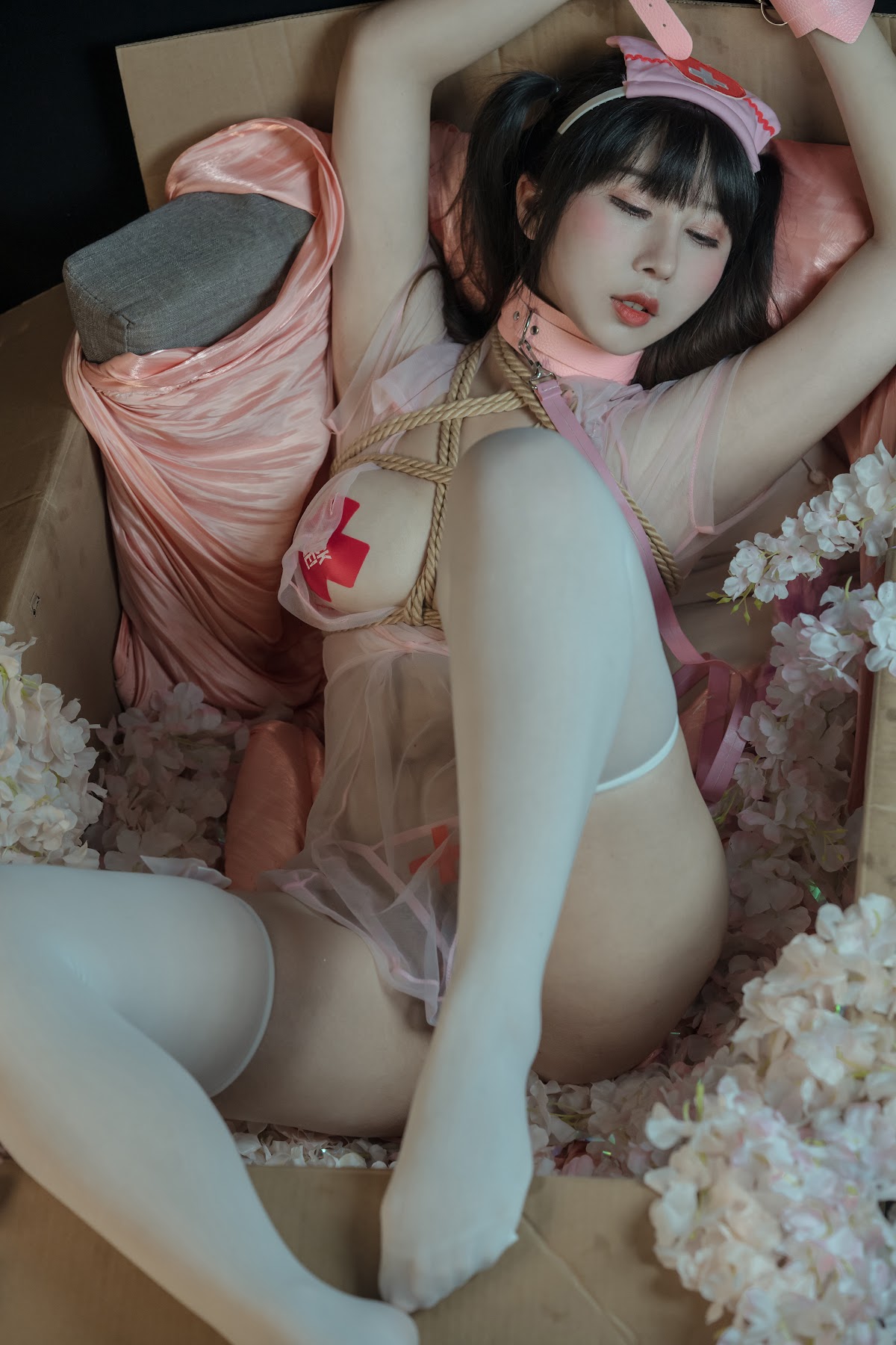 Coser@云溪溪 (Yunx1x1) Vol.003 奶桃护士 - P34